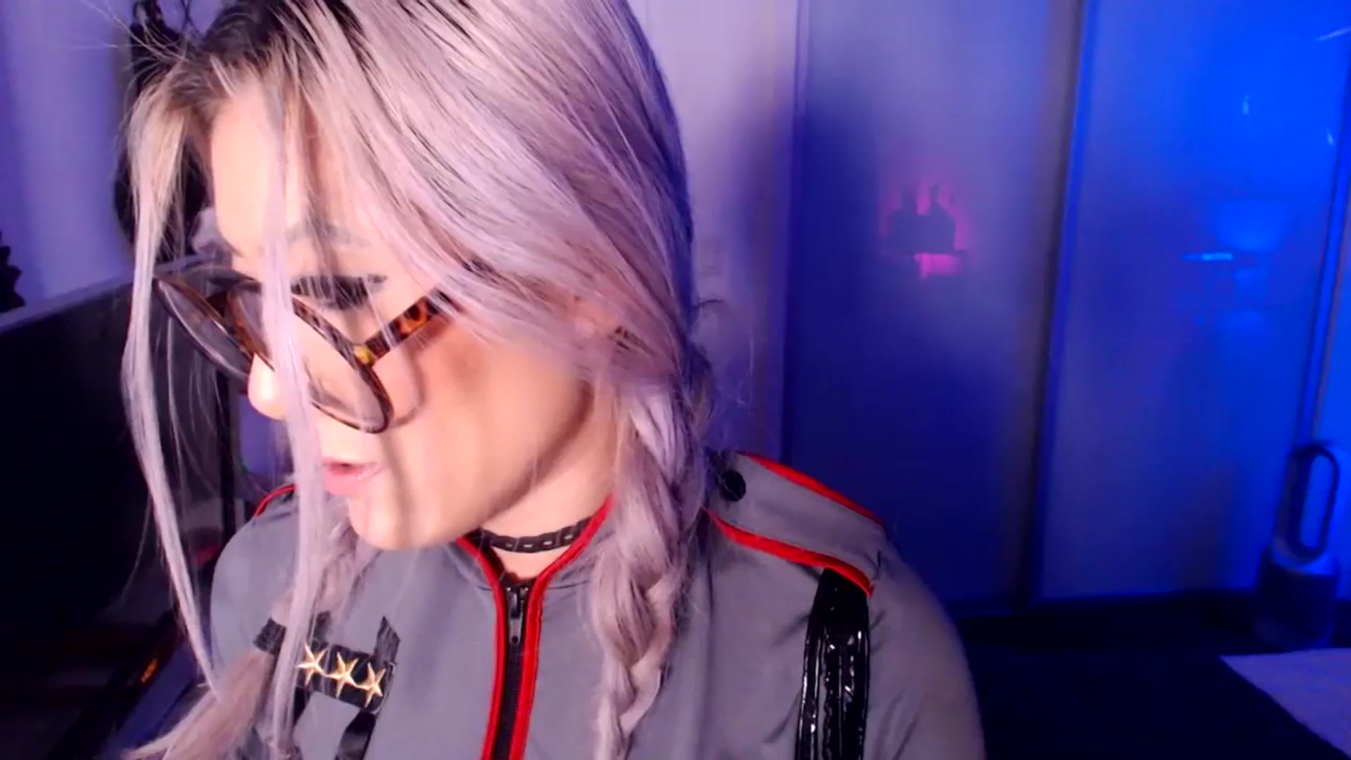Gallery image thumbnail from Tia_Asaka's myfreecams stream on, 10/30/2023, 12:36 image 9 of 20