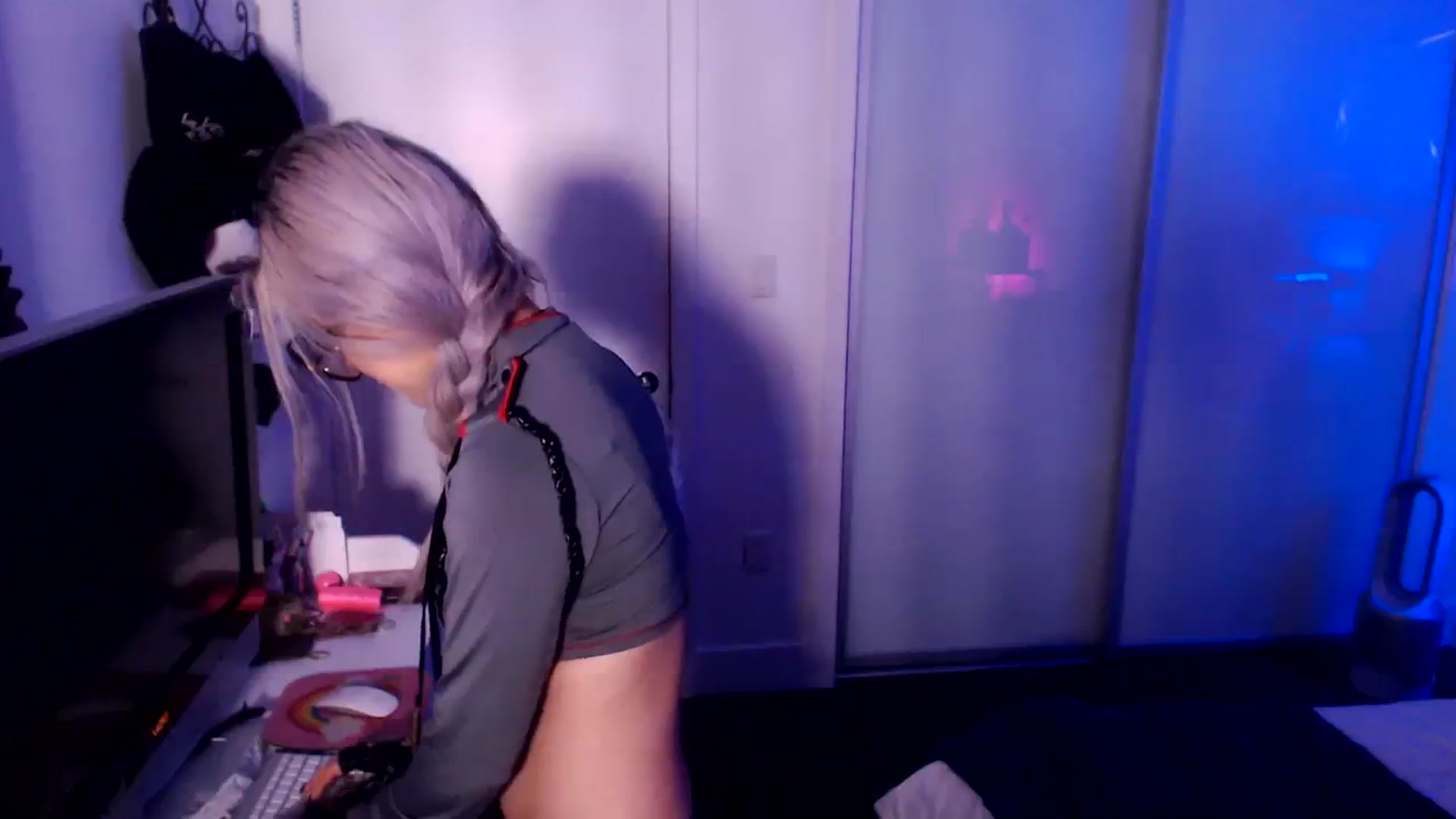 Gallery image thumbnail from Tia_Asaka's myfreecams stream on, 10/30/2023, 12:36 image 4 of 20