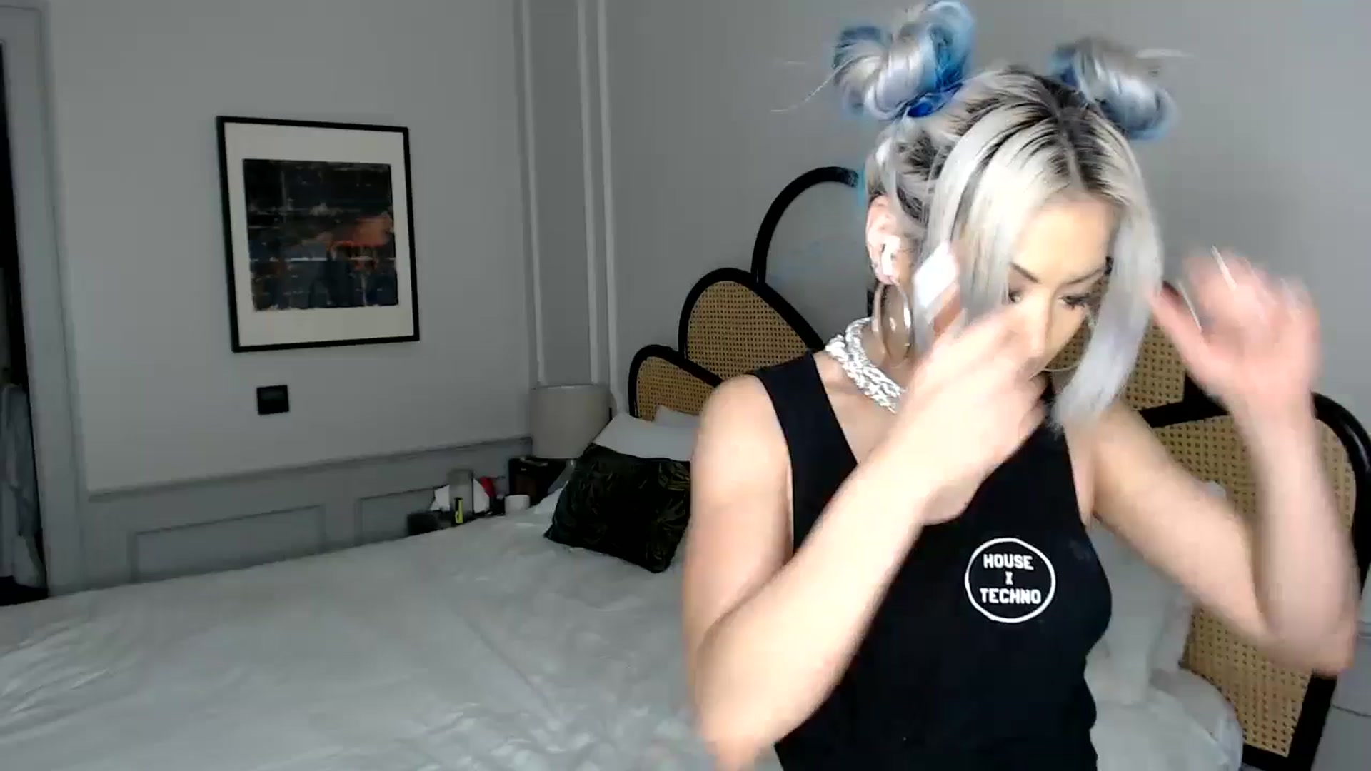 Gallery image thumbnail from Tia_Asaka's myfreecams stream on, 09/15/2025, 10:22 image 1 of 20