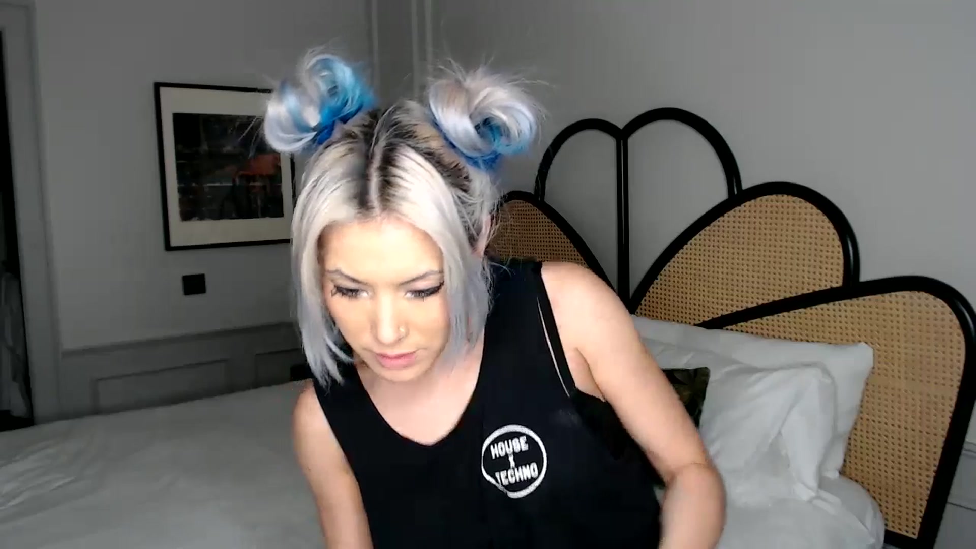 Gallery image thumbnail from Tia_Asaka's myfreecams stream on, 09/15/2025, 10:22 image 10 of 20
