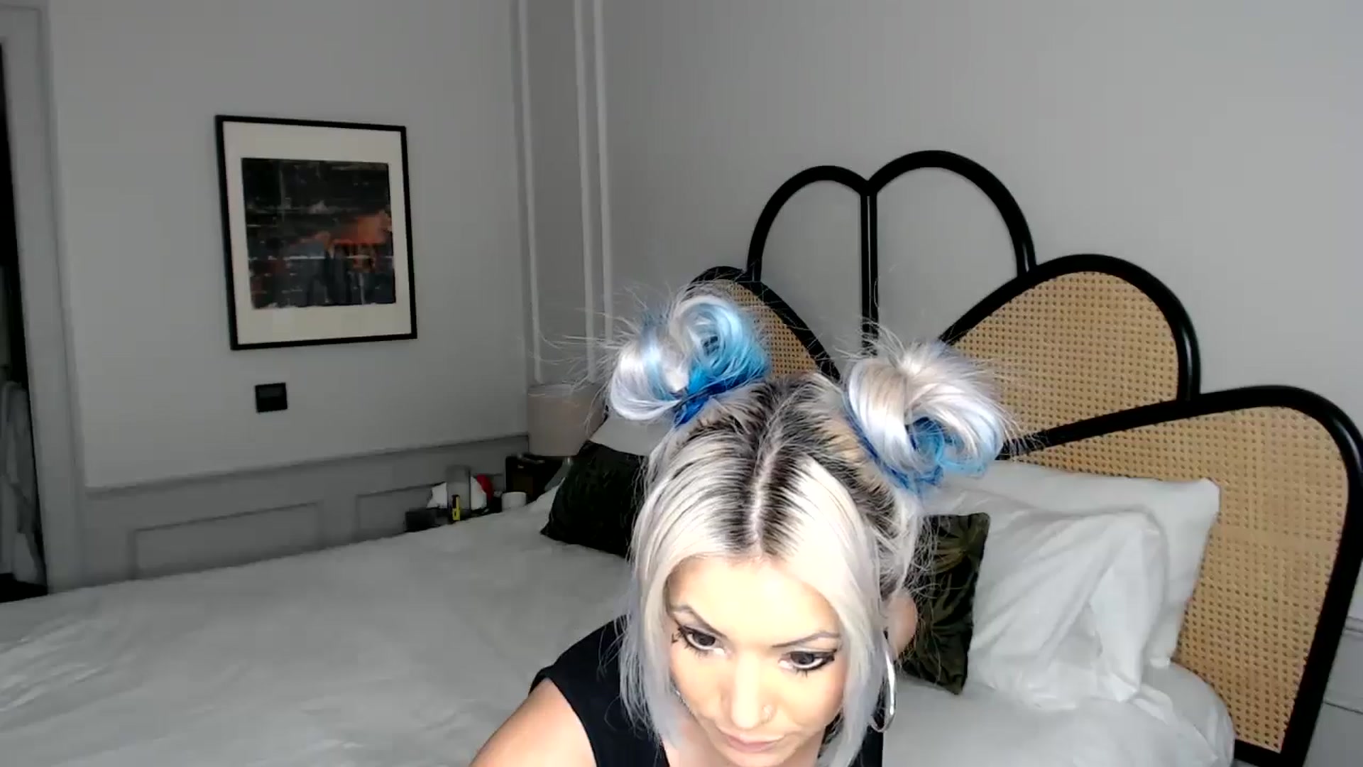 Gallery image thumbnail from Tia_Asaka's myfreecams stream on, 09/15/2025, 10:22 image 16 of 20