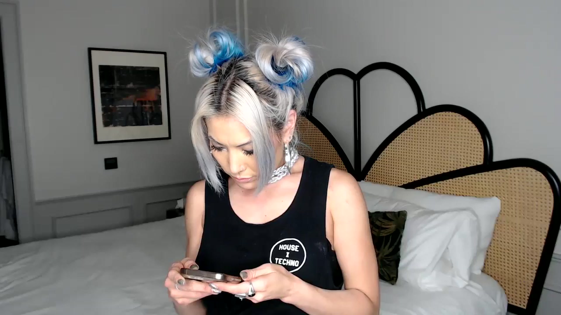 Gallery image thumbnail from Tia_Asaka's myfreecams stream on, 09/15/2025, 10:22 image 19 of 20