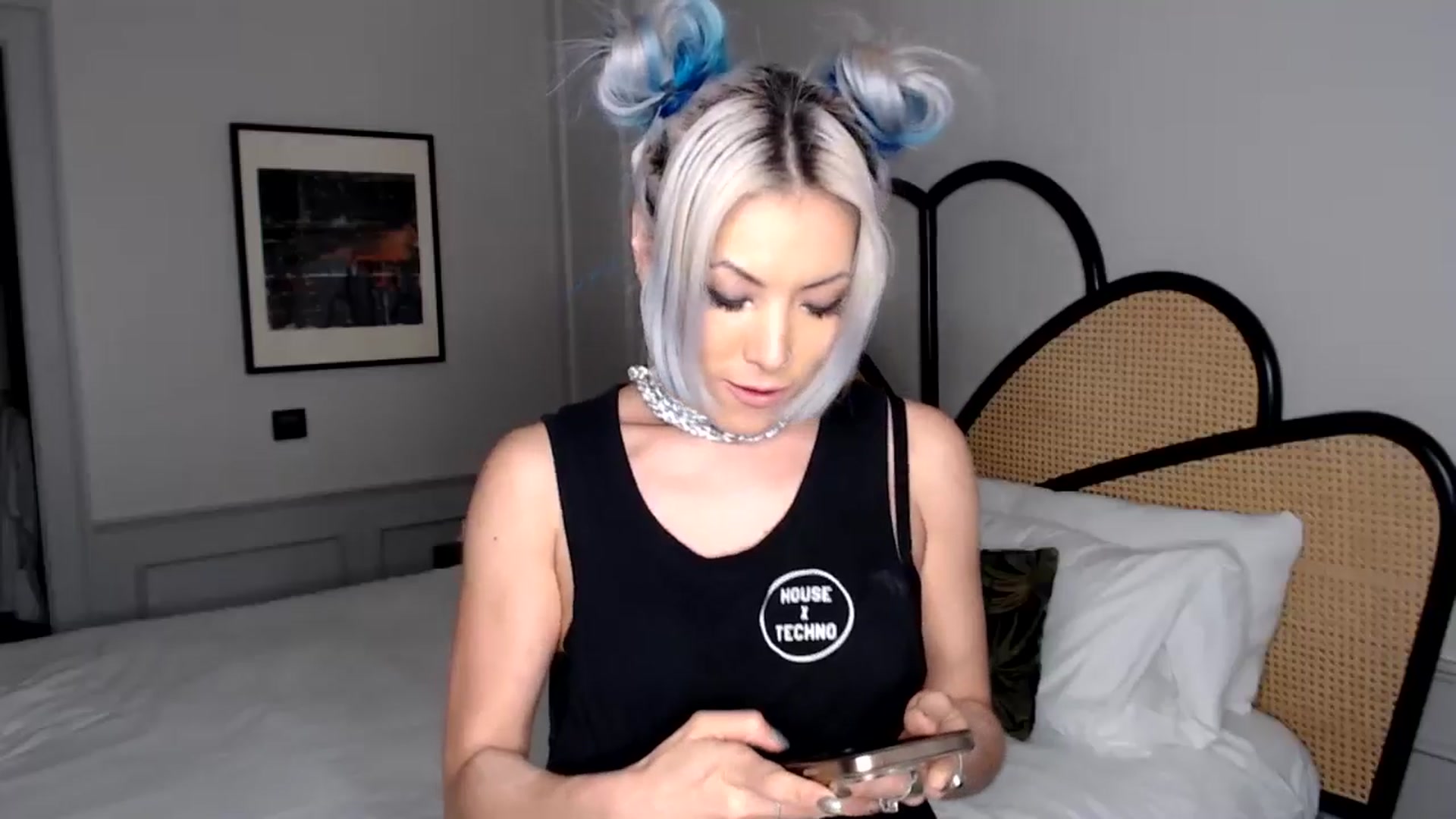 Gallery image thumbnail from Tia_Asaka's myfreecams stream on, 09/15/2025, 10:22 image 15 of 20