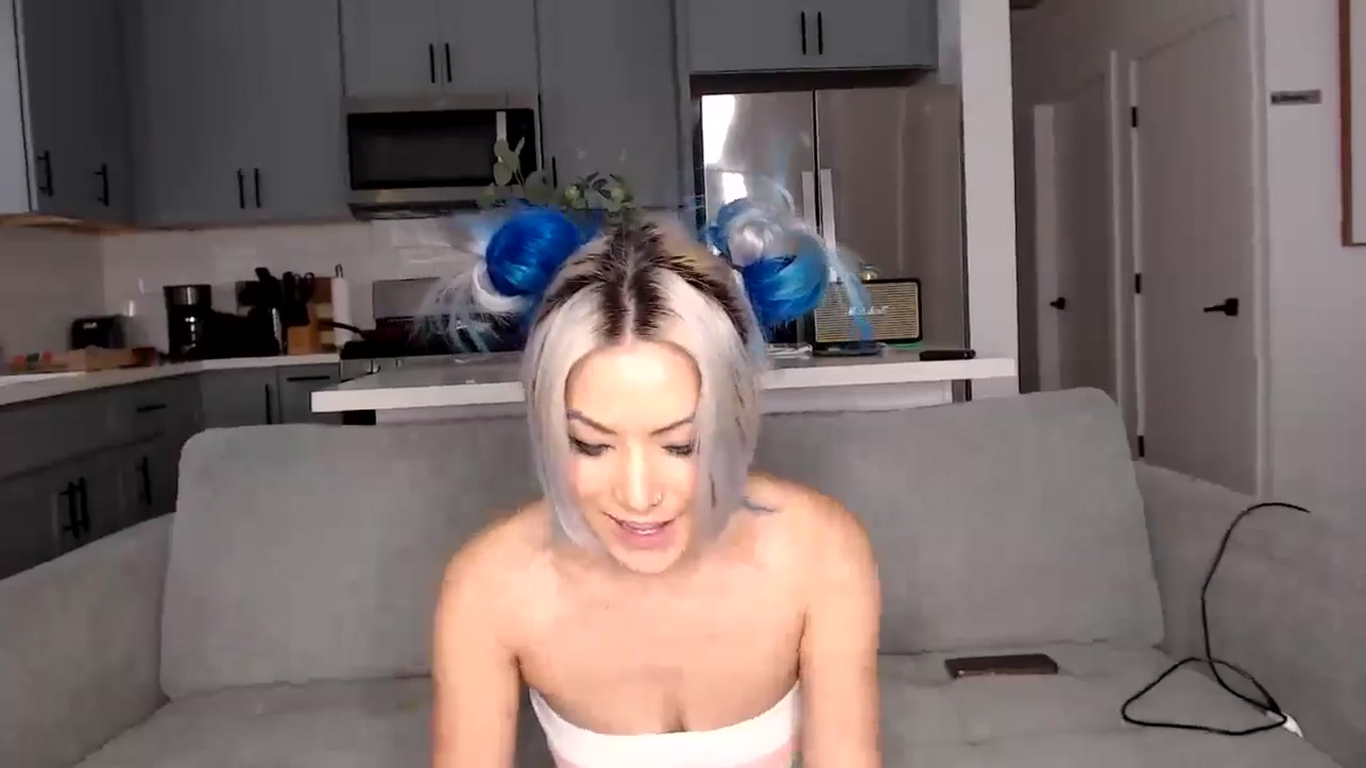 Gallery image thumbnail from Tia_Asaka's myfreecams stream on, 09/19/2025, 15:40 image 4 of 20