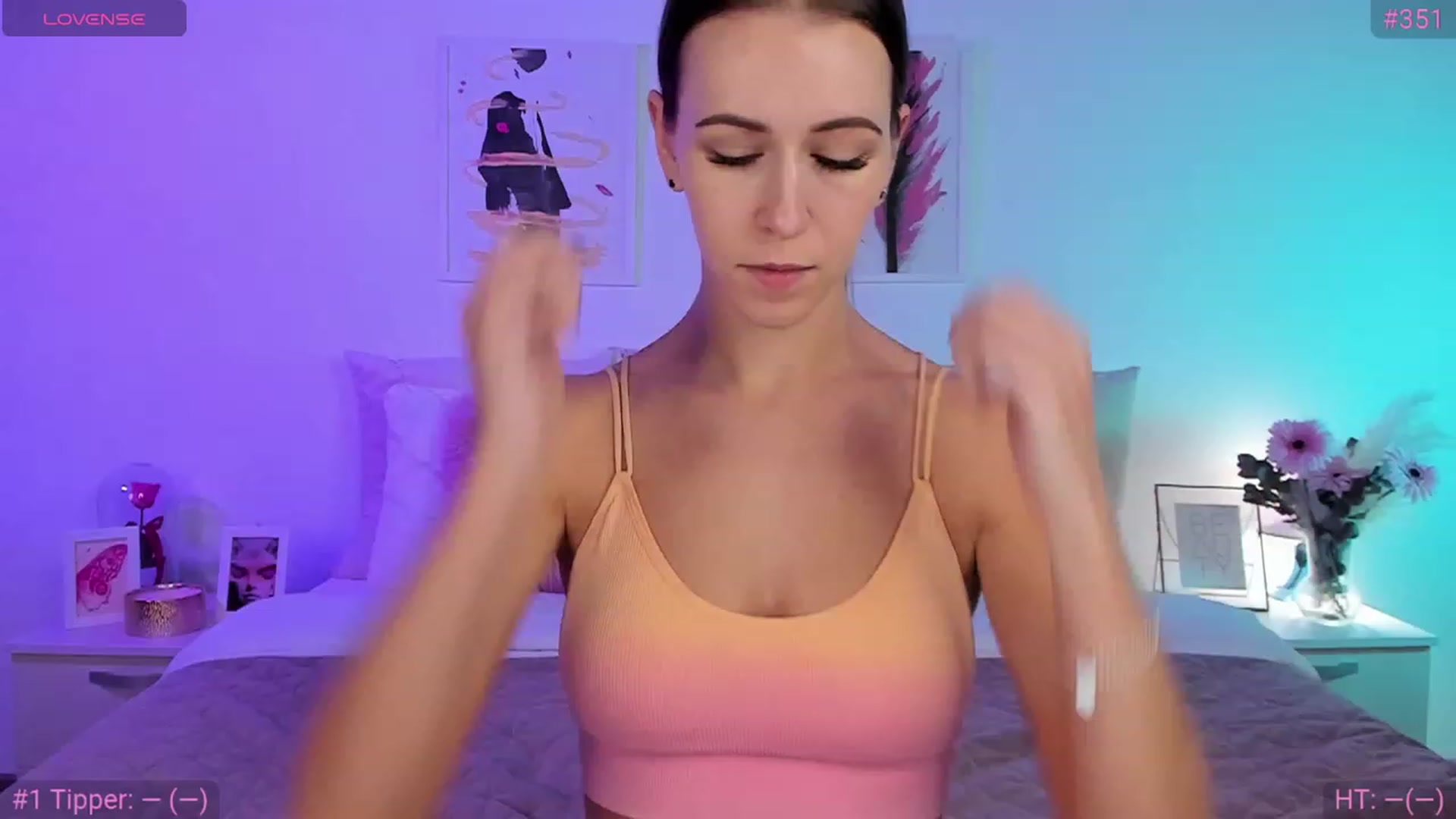 Gallery image thumbnail from TifFunny's myfreecams stream on, 11/25/2023, 18:40 image 5 of 20