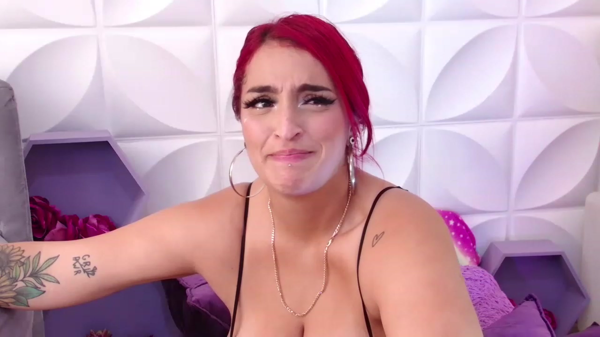 Gallery image thumbnail from Tifannys_ti's myfreecams stream on, 11/17/2022, 17:14 image 6 of 20
