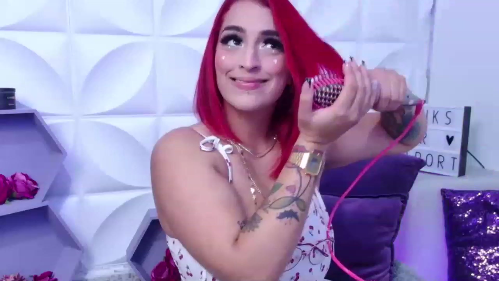 Gallery image thumbnail from Tifannys_ti's myfreecams stream on, 12/01/2022, 13:05 image 2 of 20