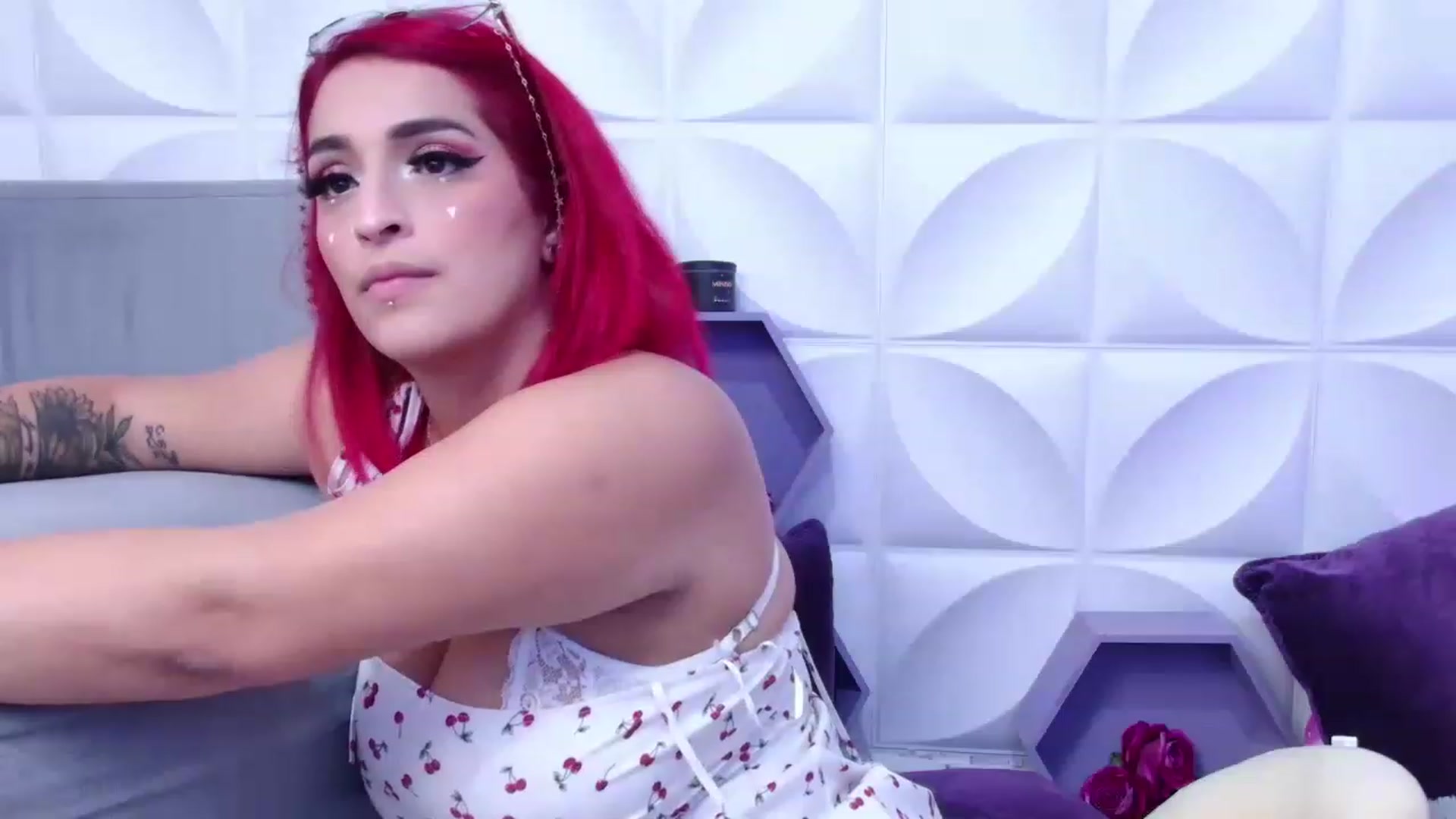 Gallery image thumbnail from Tifannys_ti's myfreecams stream on, 12/01/2022, 14:14 image 12 of 20