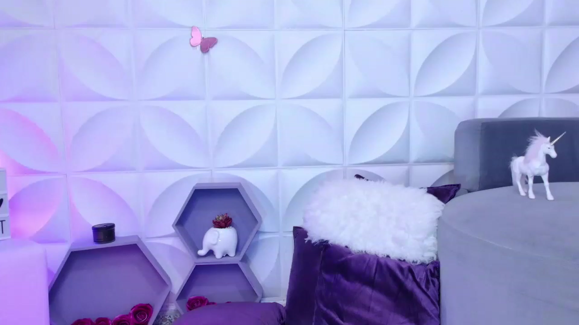 Gallery image thumbnail from Tifannys_ti's myfreecams stream on, 01/17/2023, 12:59 image 12 of 20