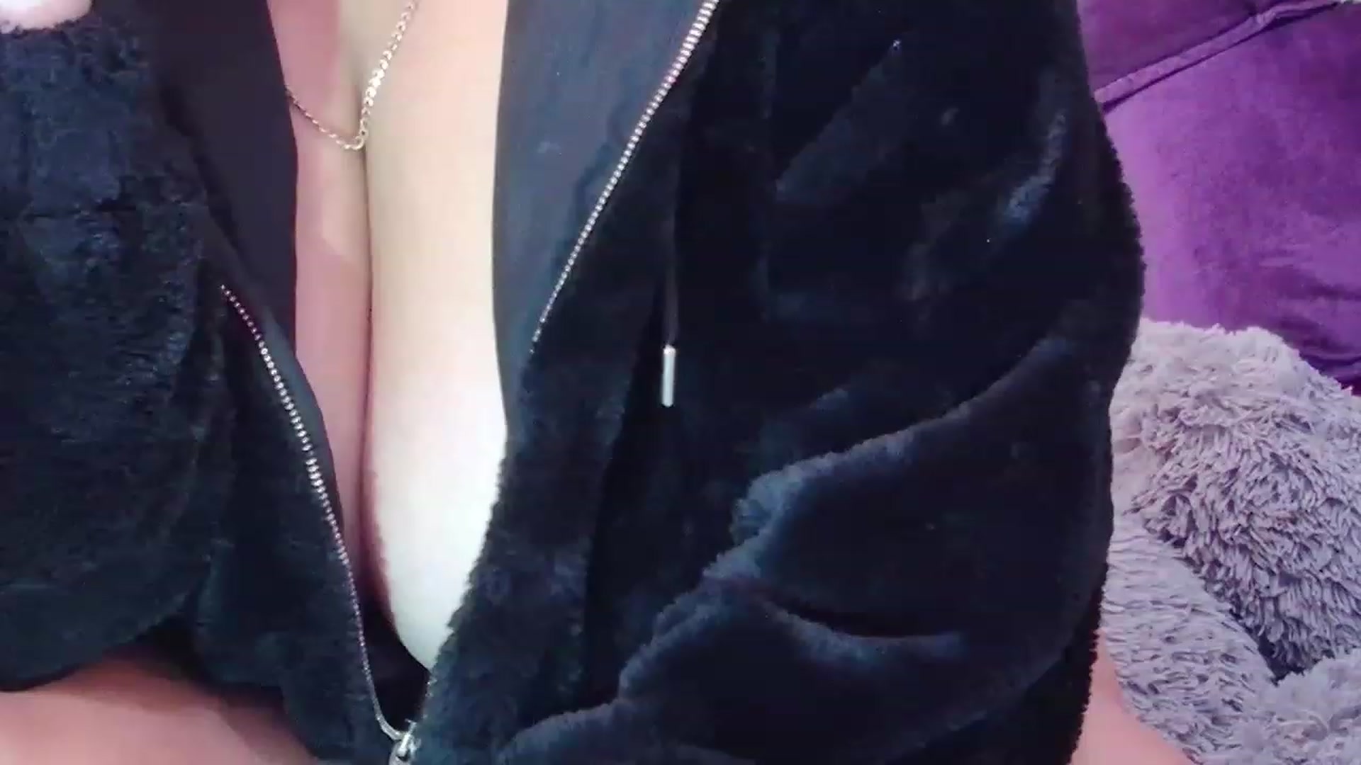 Gallery image thumbnail from Tifannys_ti's myfreecams stream on, 02/02/2023, 14:09 image 19 of 20