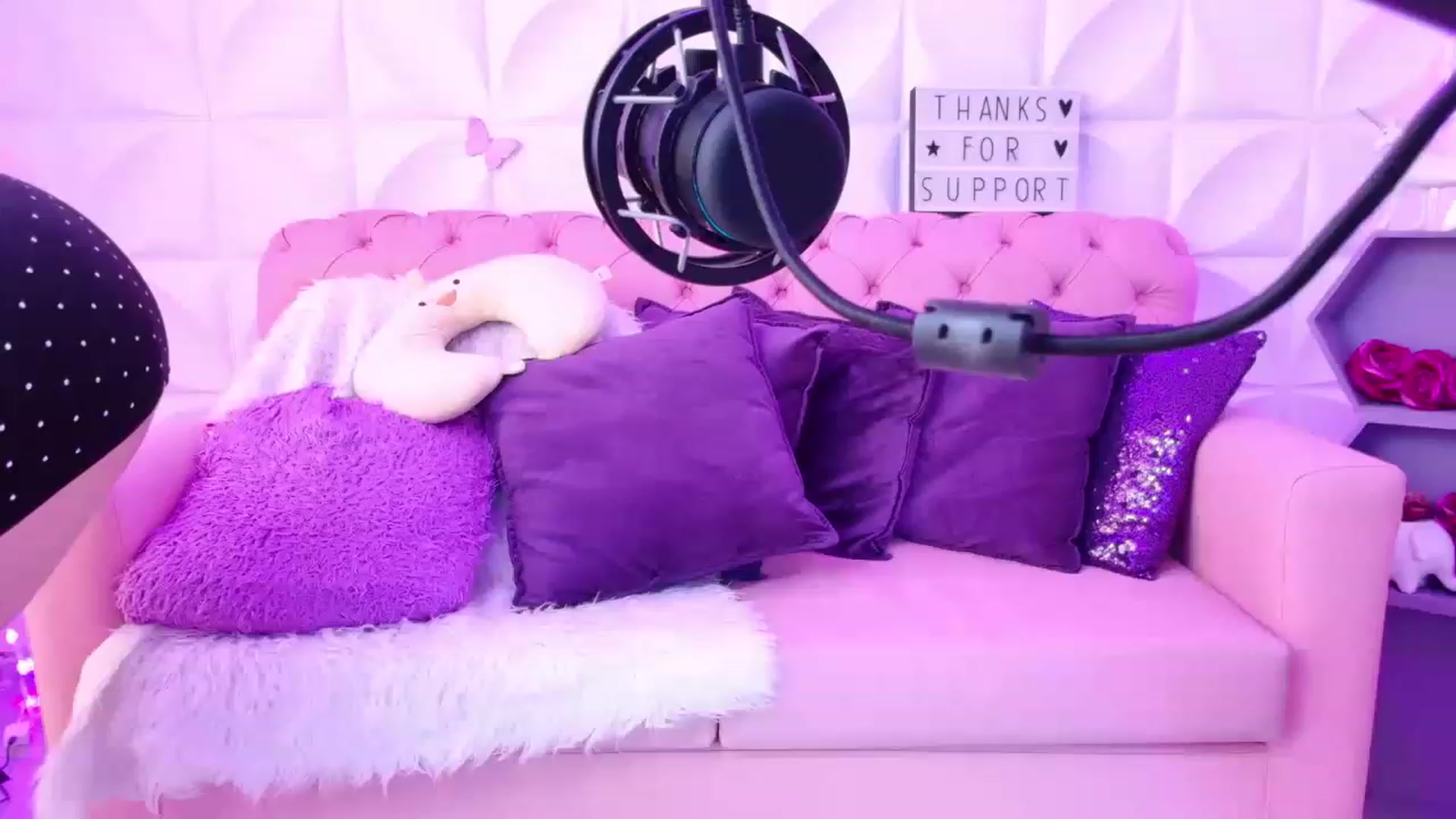 Gallery image thumbnail from Tifannys_ti's myfreecams stream on, 04/15/2023, 18:05 image 16 of 20