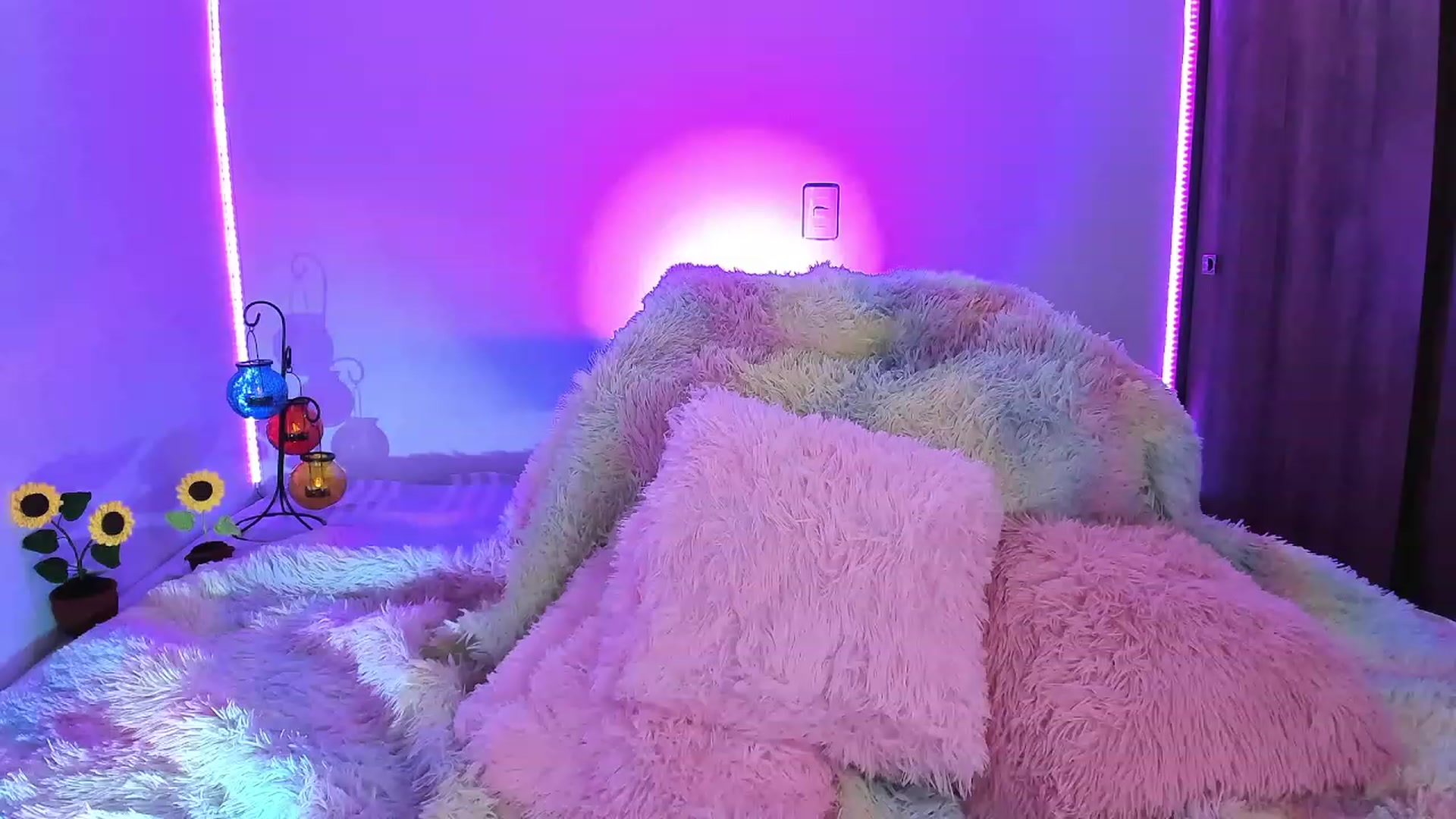 Gallery image thumbnail from Tifannys_ti's myfreecams stream on, 10/10/2023, 15:58 image 19 of 20