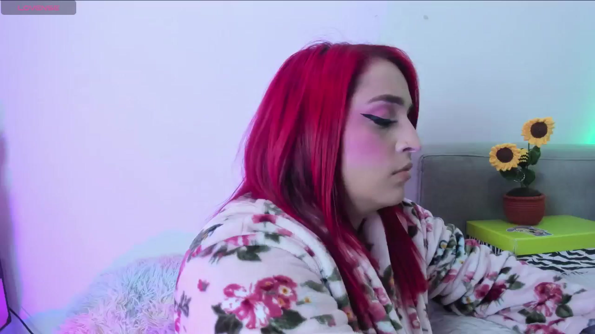 Gallery image thumbnail from Tifannys_ti's myfreecams stream on, 11/17/2024, 13:31 image 9 of 20