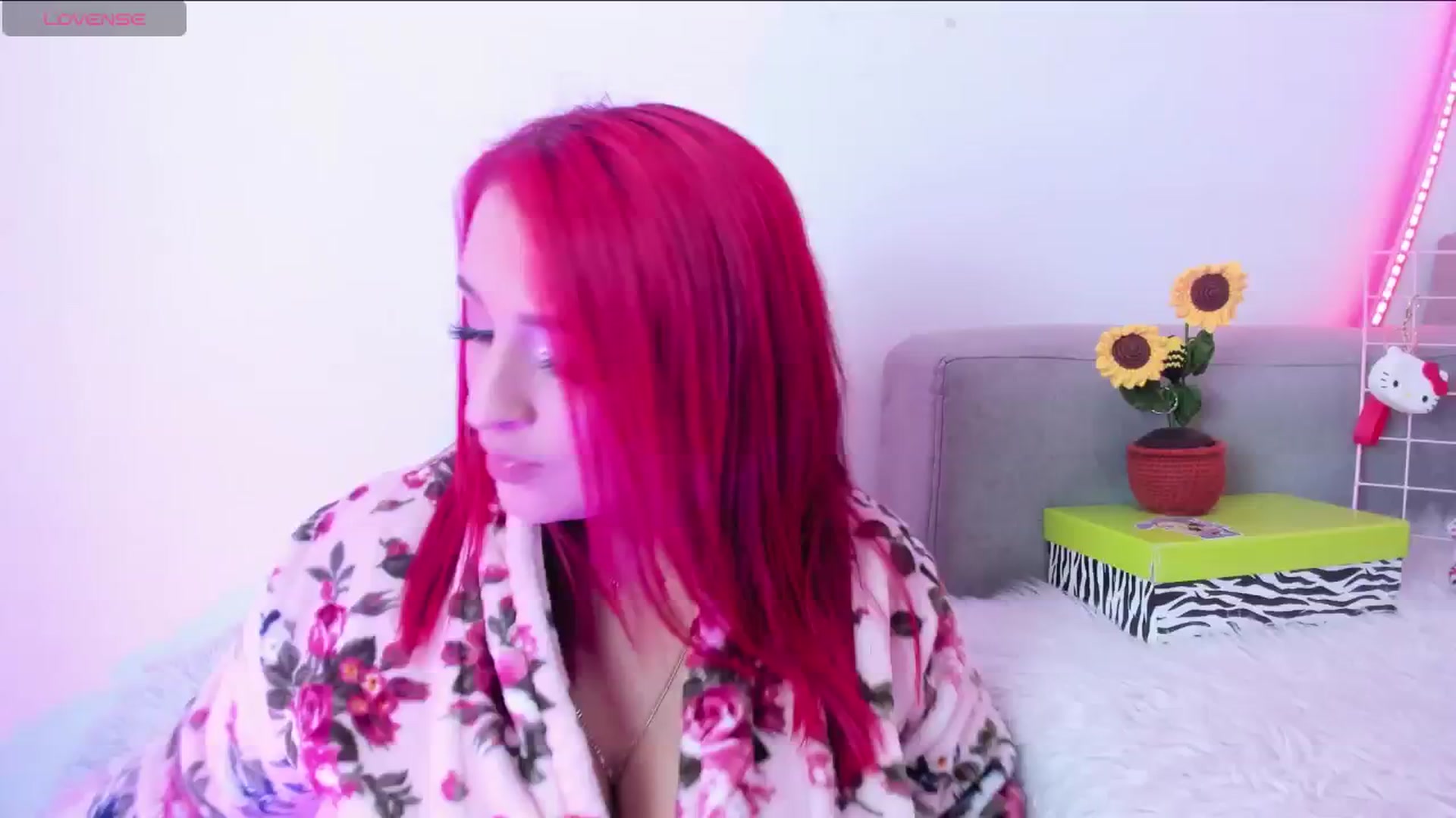 Gallery image thumbnail from Tifannys_ti's myfreecams stream on, 11/17/2024, 13:59 image 10 of 20