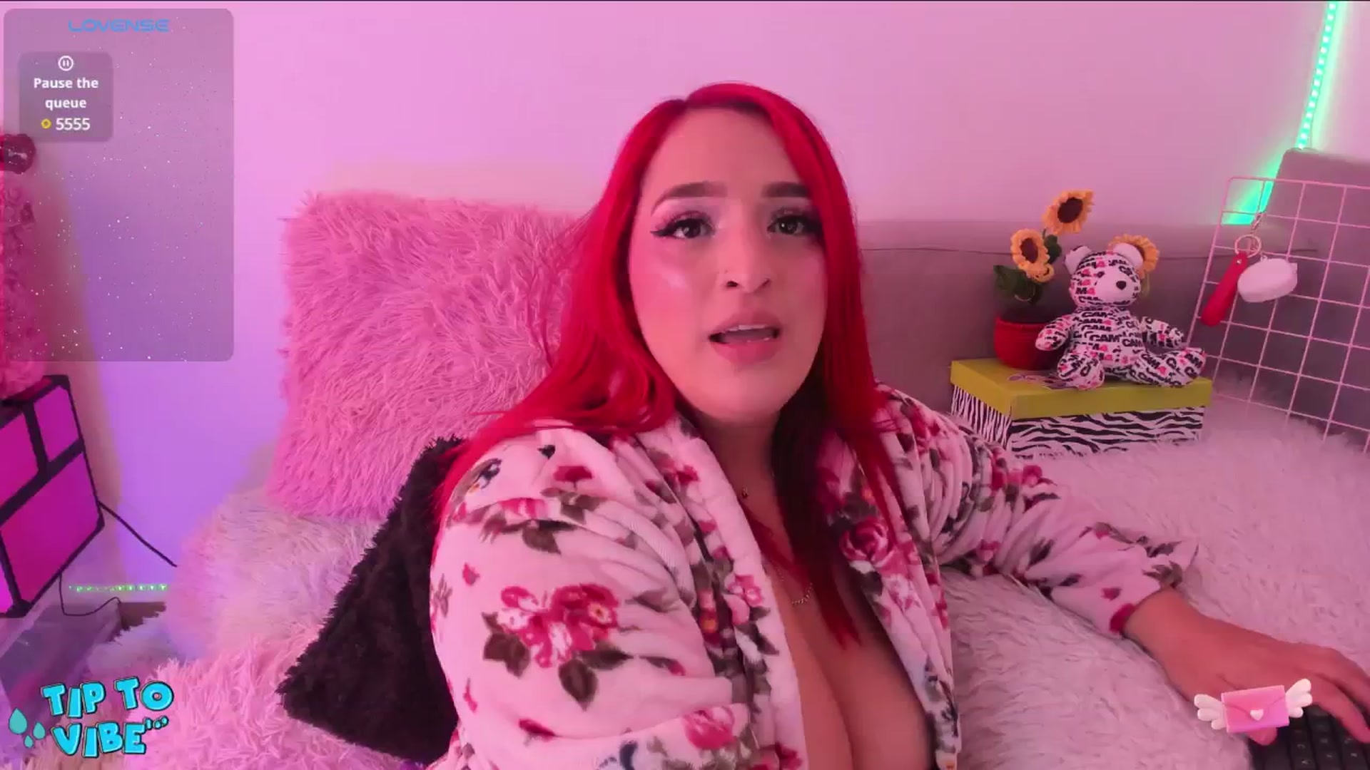 Gallery image thumbnail from Tifannys_ti's myfreecams stream on, 11/18/2024, 14:14 image 1 of 20