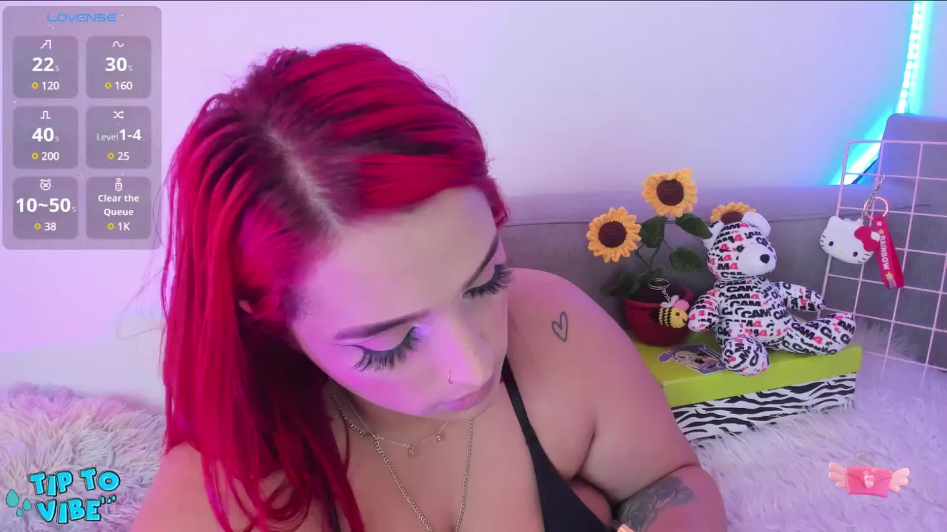 Gallery image thumbnail from Tifannys_ti's myfreecams stream on, 11/18/2024, 16:27 image 4 of 20