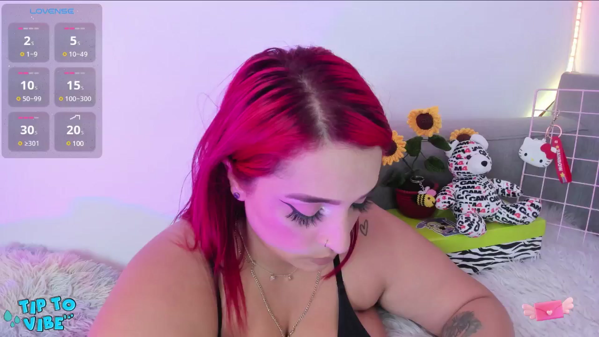 Gallery image thumbnail from Tifannys_ti's myfreecams stream on, 11/18/2024, 16:27 image 2 of 20