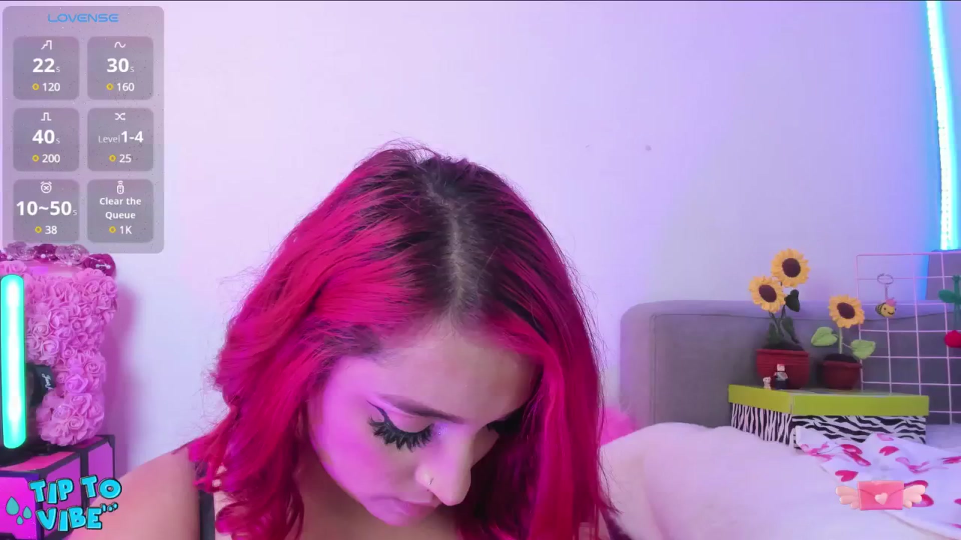 Gallery image thumbnail from Tifannys_ti's myfreecams stream on, 12/17/2024, 15:57 image 14 of 20