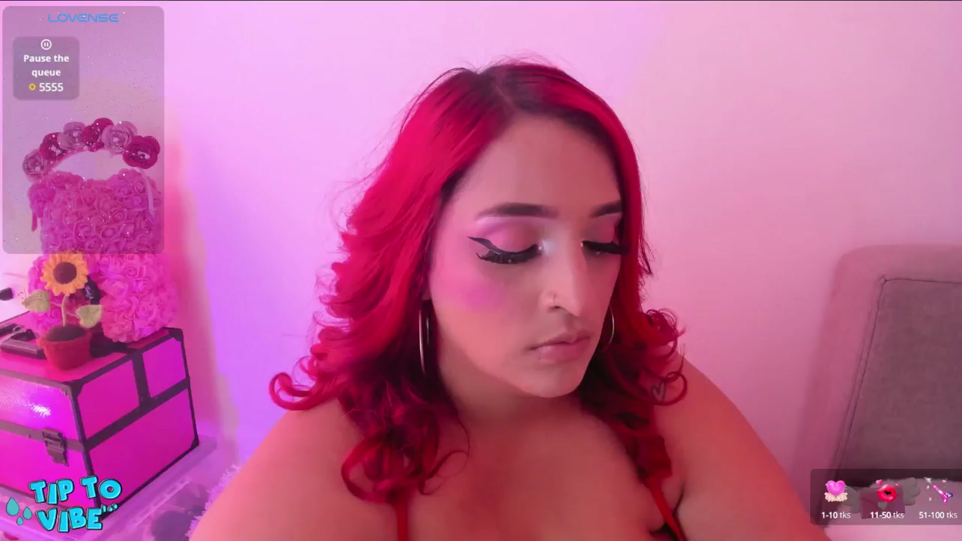 Gallery image thumbnail from Tifannys_ti's myfreecams stream on, 12/31/2024, 15:22 image 2 of 20