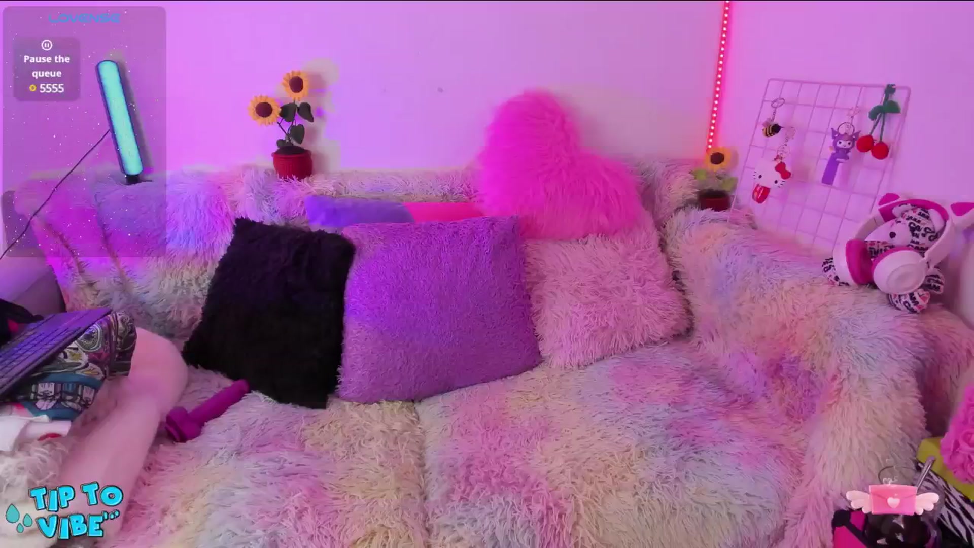 Gallery image thumbnail from Tifannys_ti's myfreecams stream on, 01/28/2025, 14:31 image 1 of 20