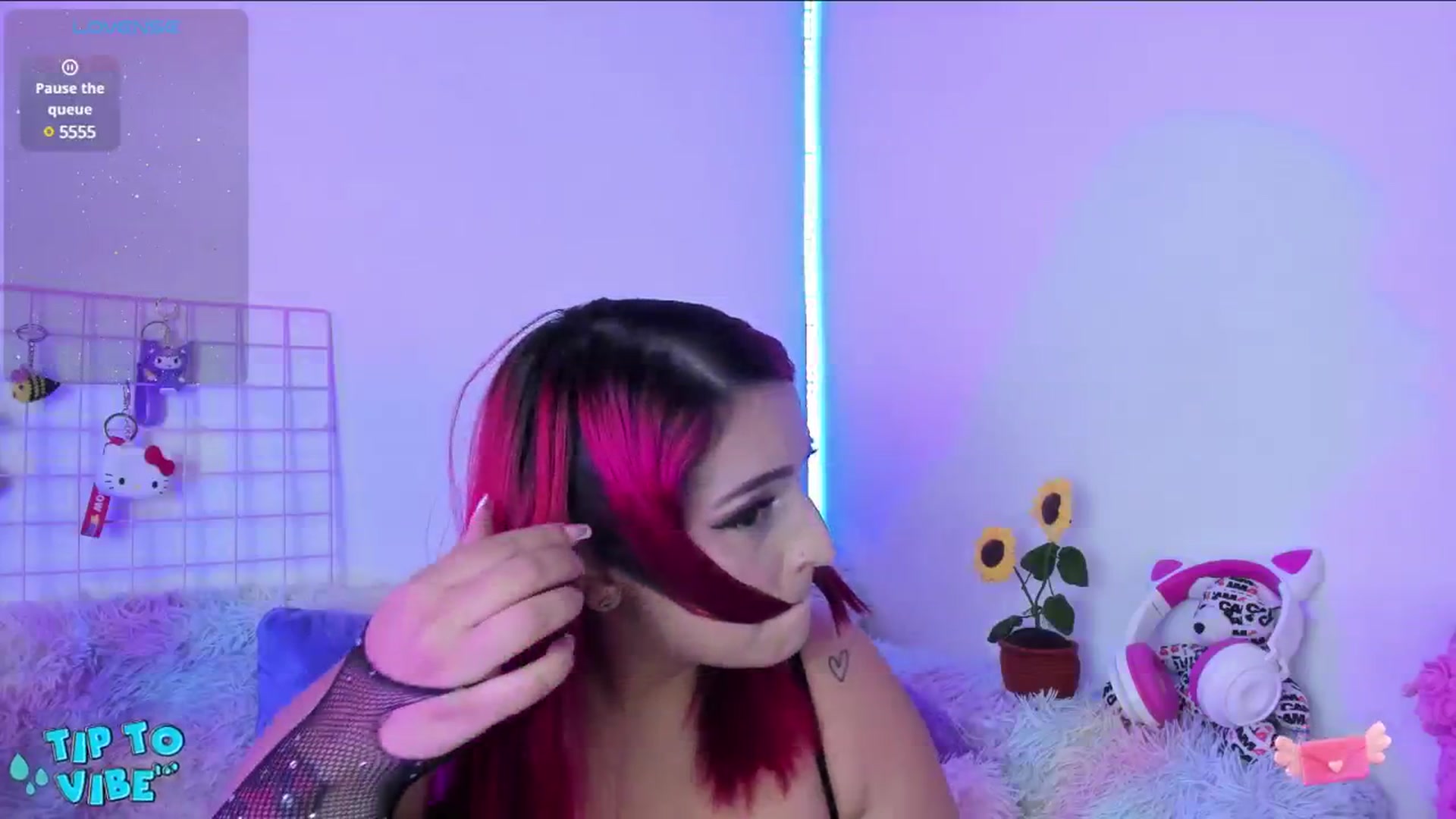 Gallery image thumbnail from Tifannys_ti's myfreecams stream on, 02/06/2025, 13:11 image 6 of 20