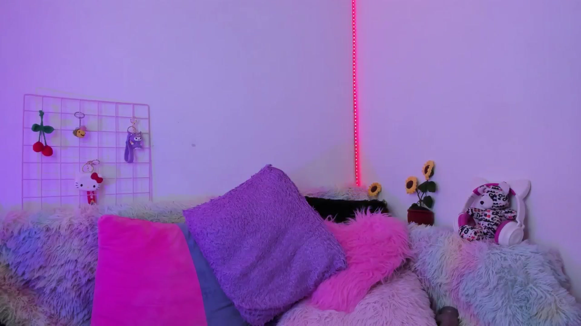 Gallery image thumbnail from Tifannys_ti's myfreecams stream on, 02/17/2025, 16:08 image 6 of 20