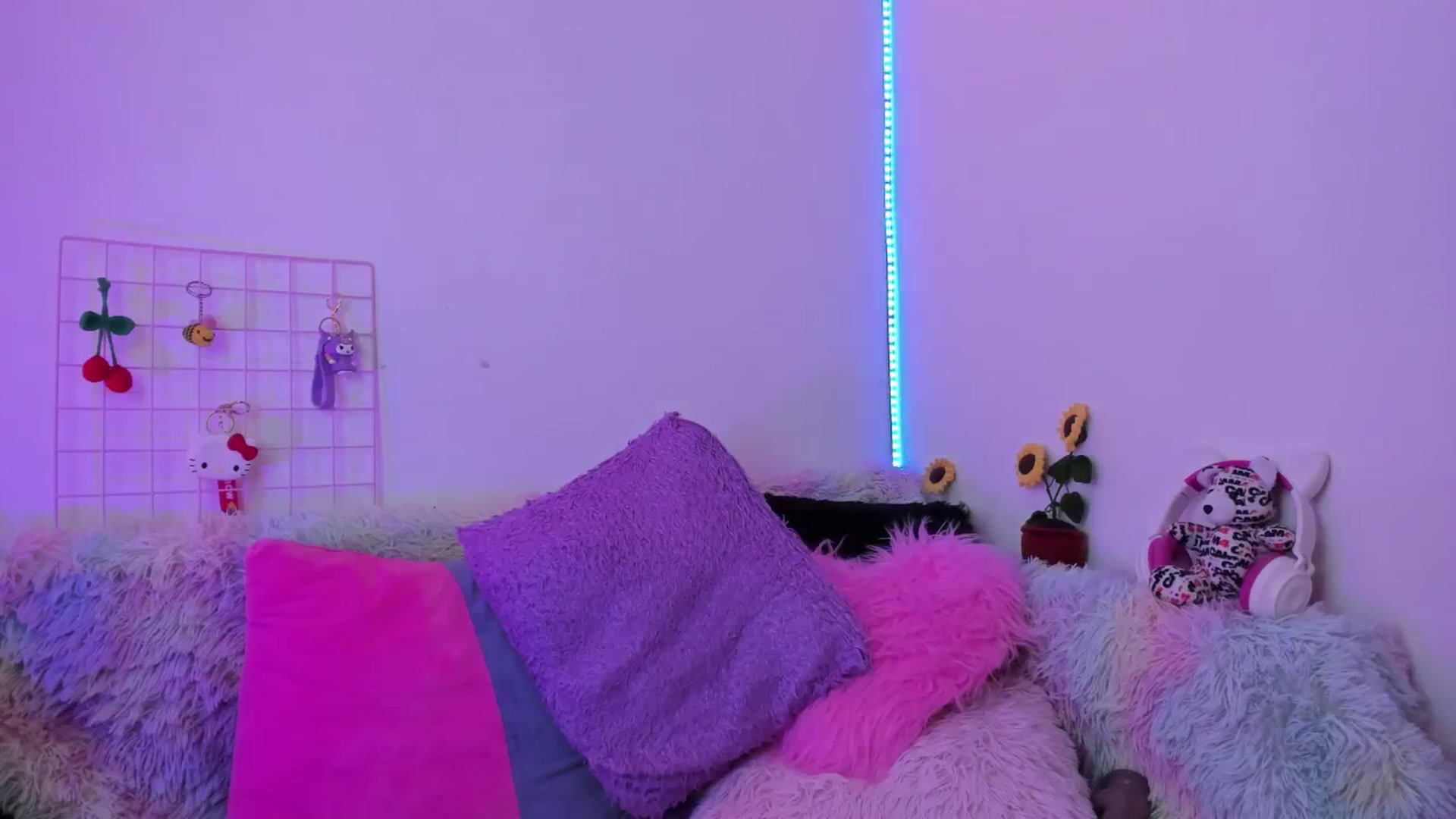 Gallery image thumbnail from Tifannys_ti's myfreecams stream on, 02/17/2025, 16:08 image 8 of 20