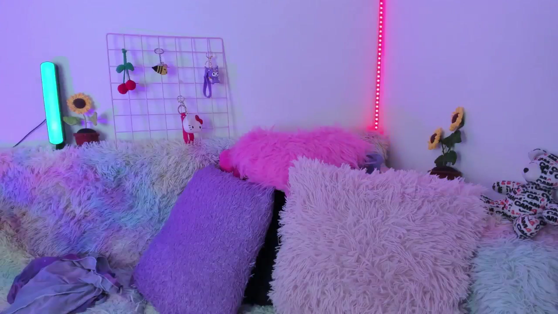 Gallery image thumbnail from Tifannys_ti's myfreecams stream on, 03/05/2025, 12:09 image 13 of 20