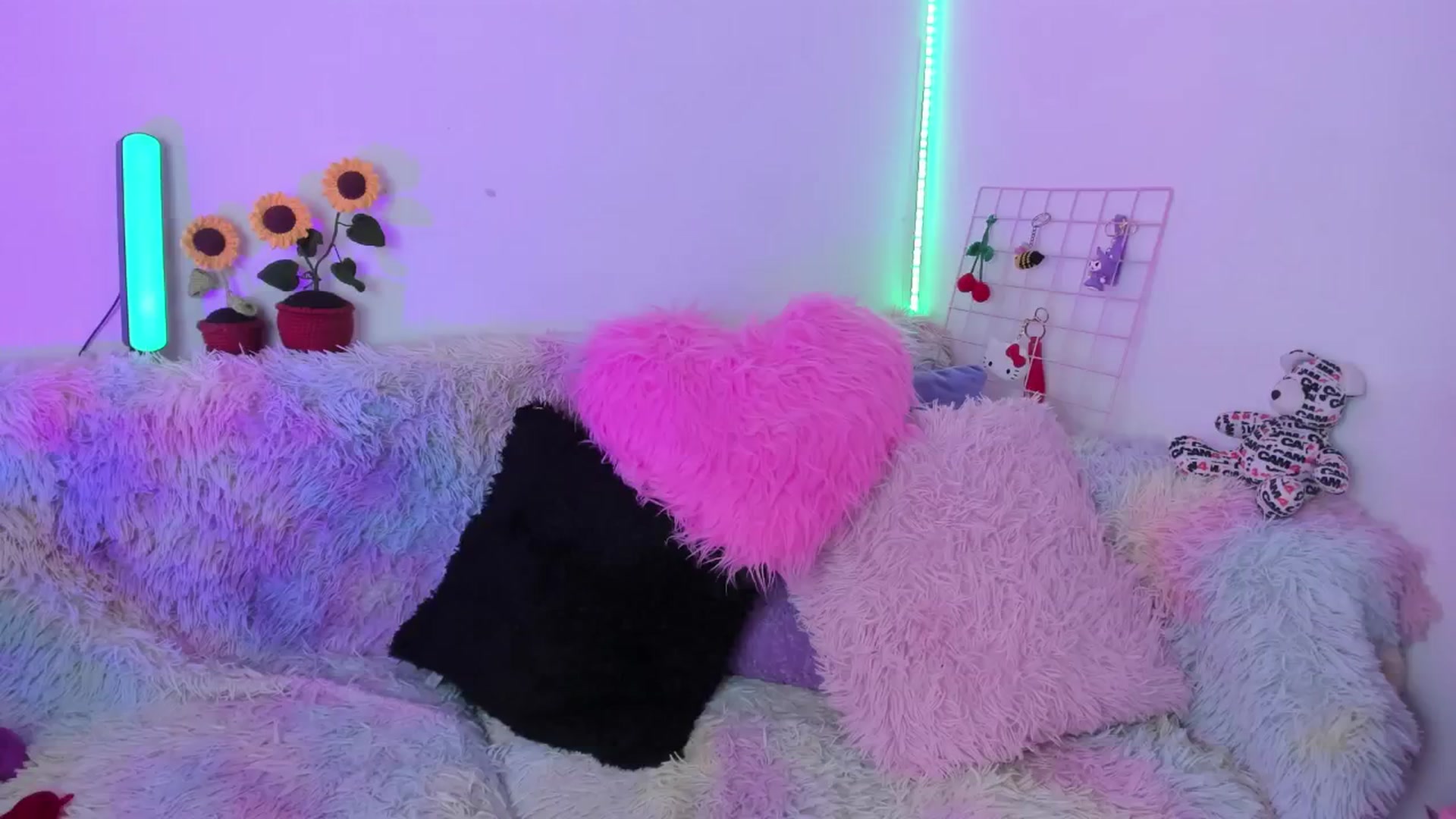 Gallery image thumbnail from Tifannys_ti's myfreecams stream on, 03/06/2025, 12:51 image 19 of 20