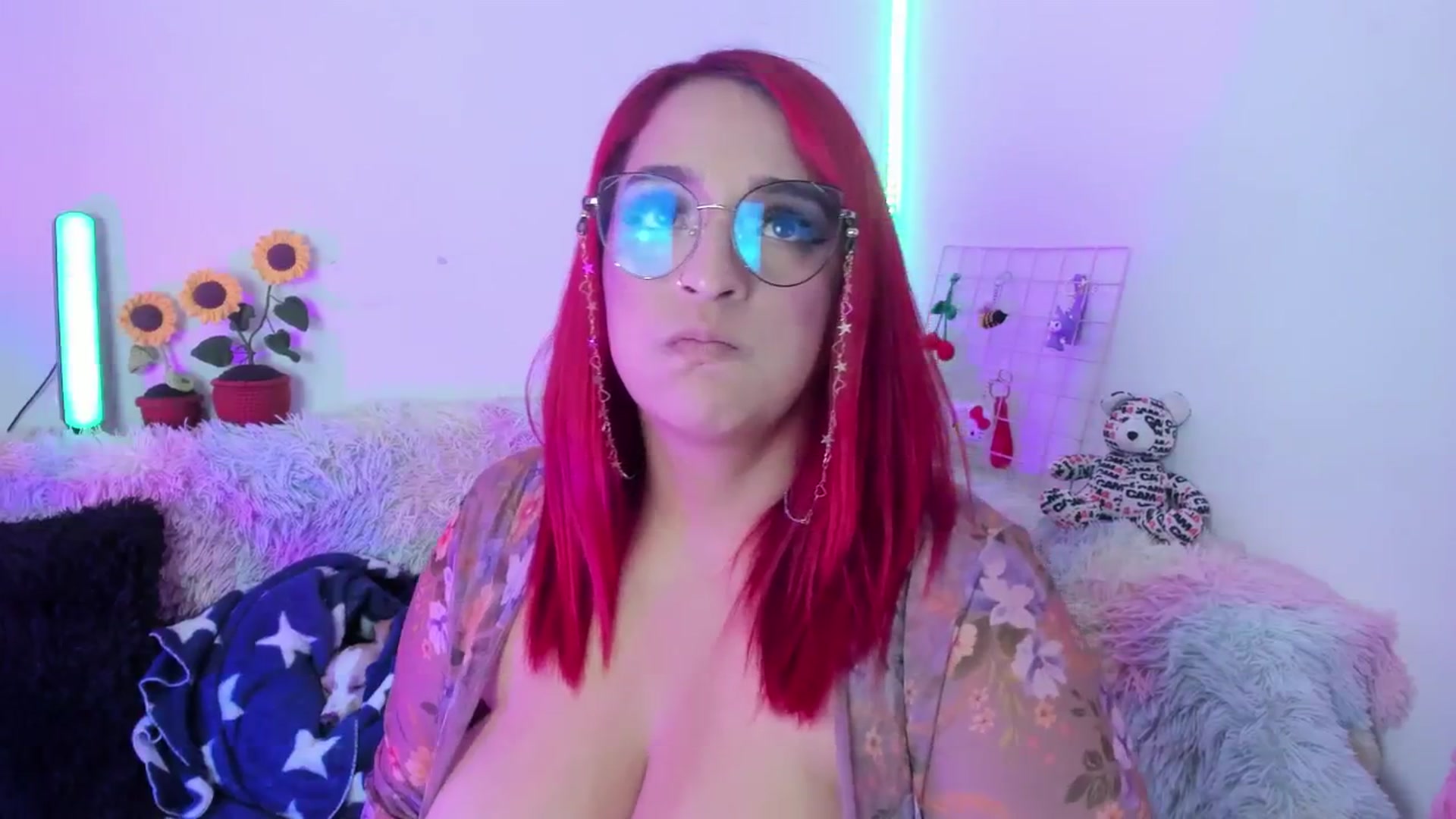 Gallery image thumbnail from Tifannys_ti's myfreecams stream on, 03/07/2025, 14:14 image 17 of 20