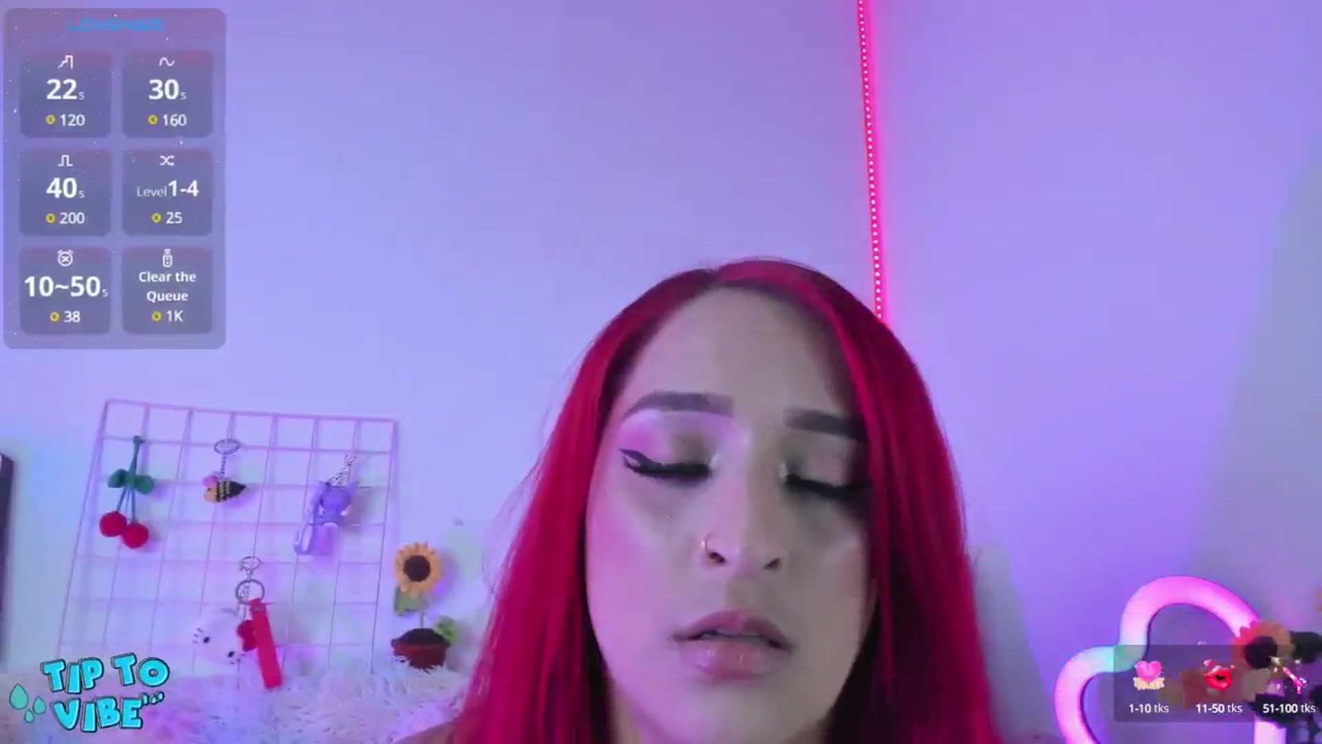 Gallery image thumbnail from Tifannys_ti's myfreecams stream on, 04/09/2025, 12:10 image 9 of 20