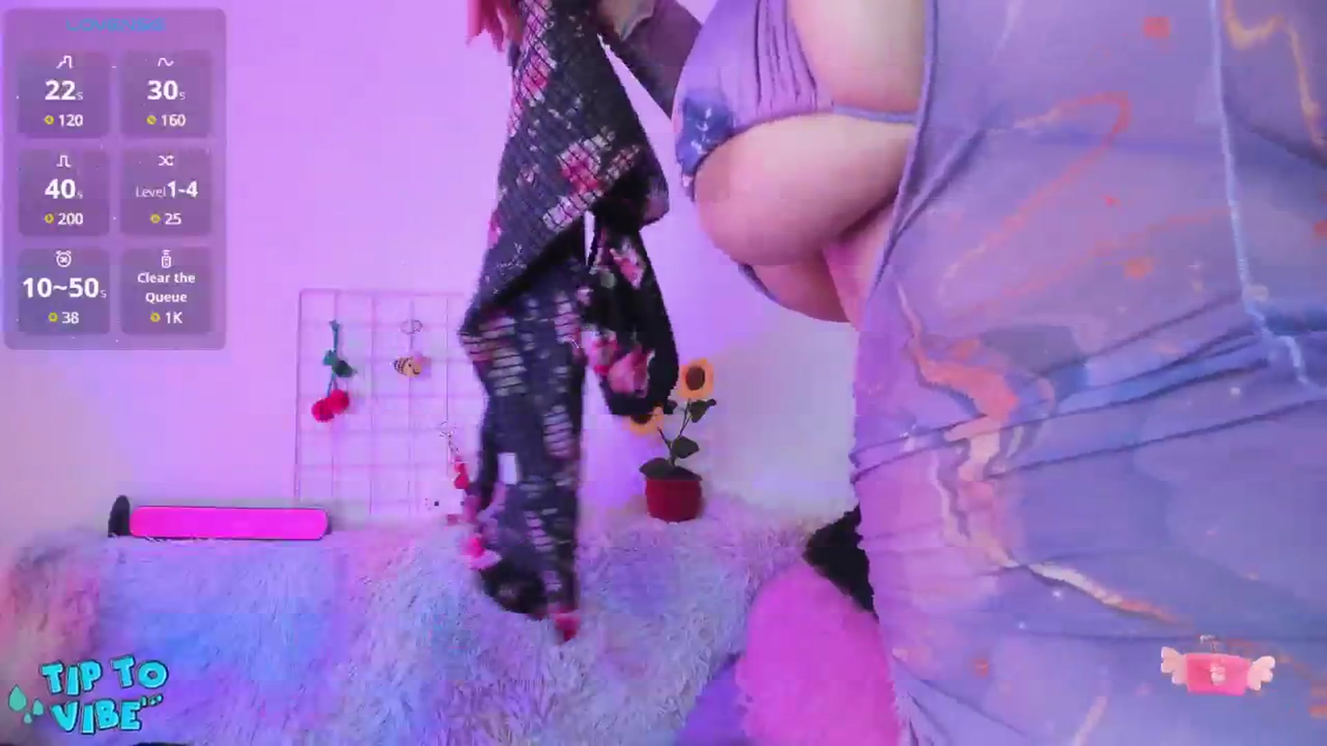Gallery image thumbnail from Tifannys_ti's myfreecams stream on, 04/24/2025, 15:37 image 2 of 20