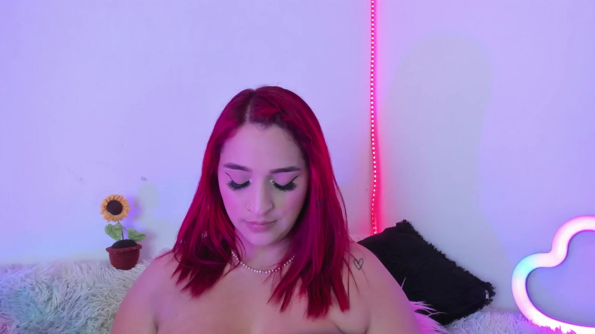 Gallery image thumbnail from Tifannys_ti's myfreecams stream on, 05/05/2025, 16:48 image 10 of 20