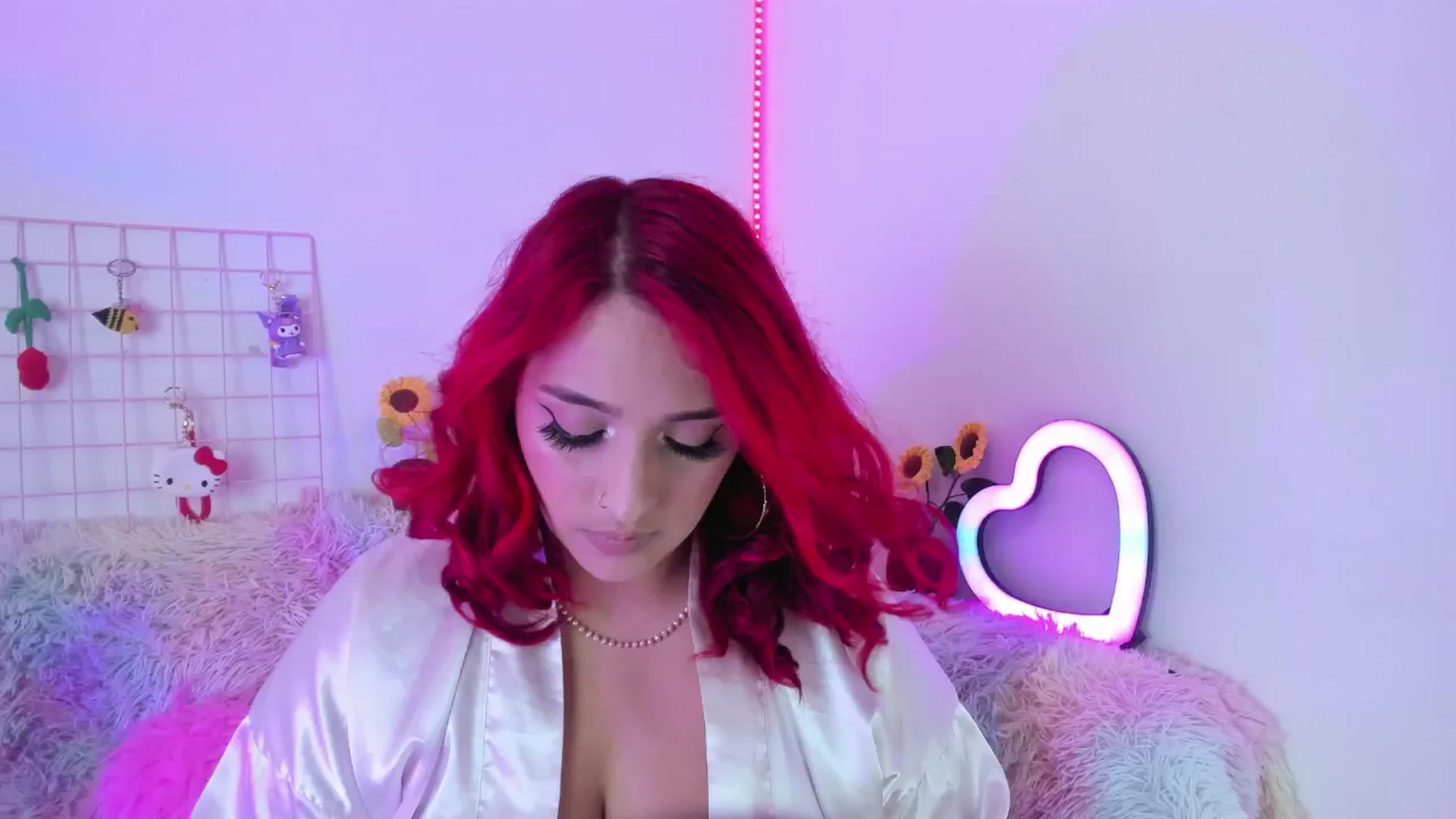 Gallery image thumbnail from Tifannys_ti's myfreecams stream on, 05/08/2025, 15:10 image 1 of 20