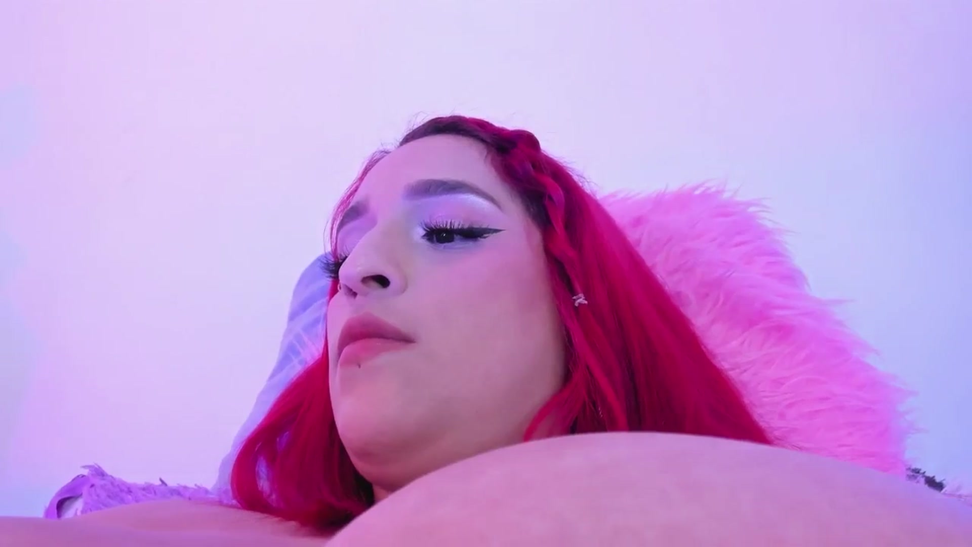 Gallery image thumbnail from Tifannys_ti's myfreecams stream on, 05/20/2025, 16:05 image 16 of 20
