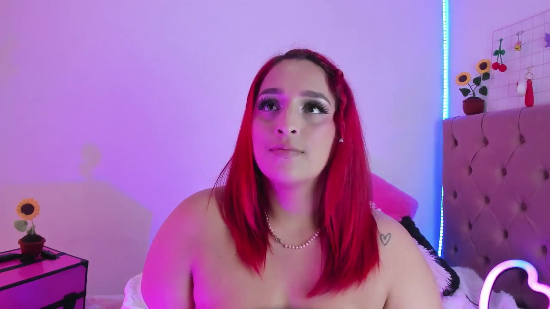 Gallery image thumbnail from Tifannys_ti's myfreecams stream on, 05/20/2025, 17:23 image 14 of 20