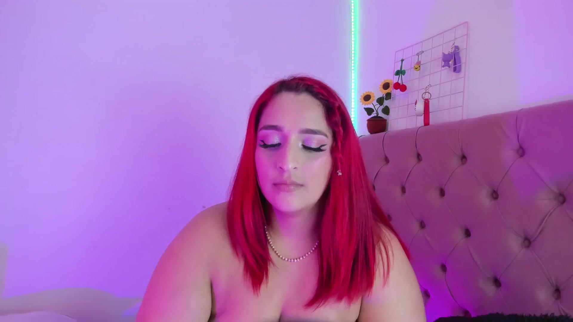 Gallery image thumbnail from Tifannys_ti's myfreecams stream on, 05/20/2025, 19:46 image 11 of 20