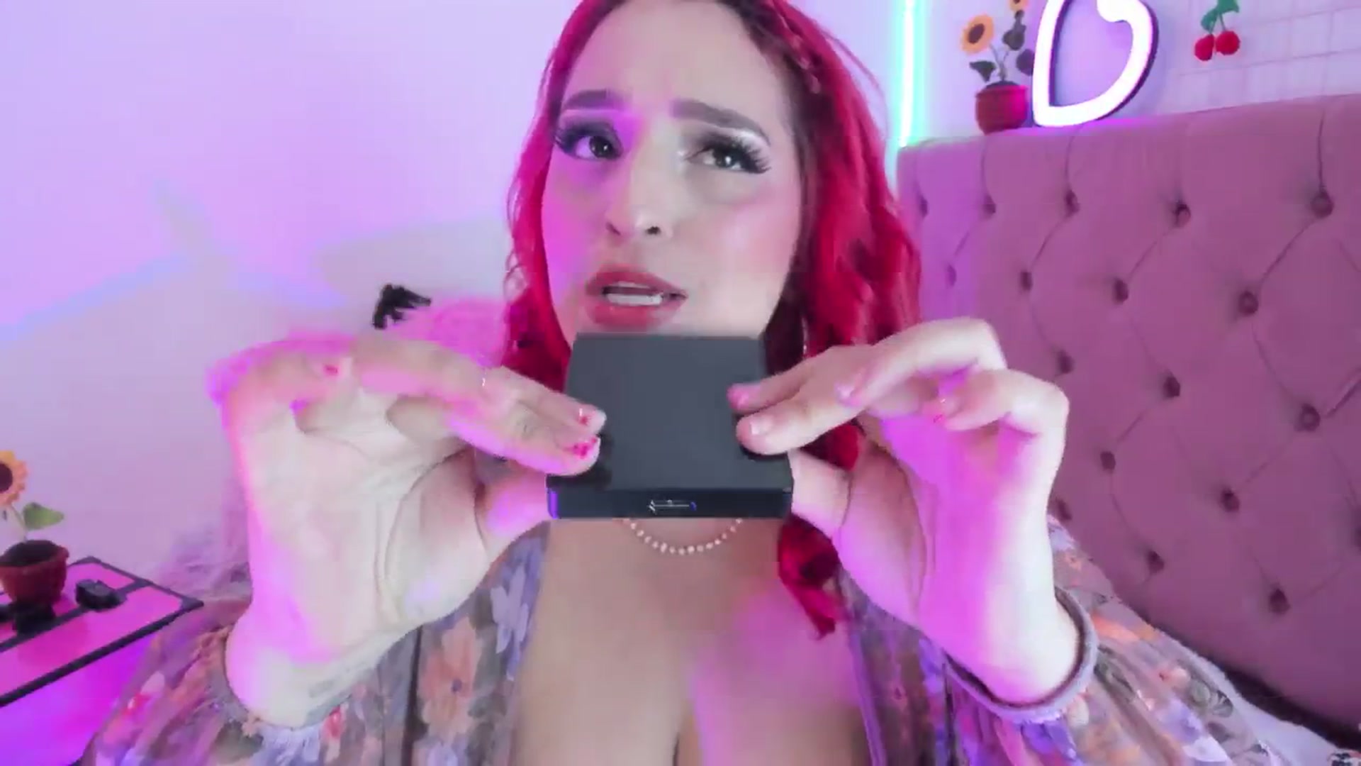 Gallery image thumbnail from Tifannys_ti's myfreecams stream on, 05/24/2025, 15:35 image 15 of 20