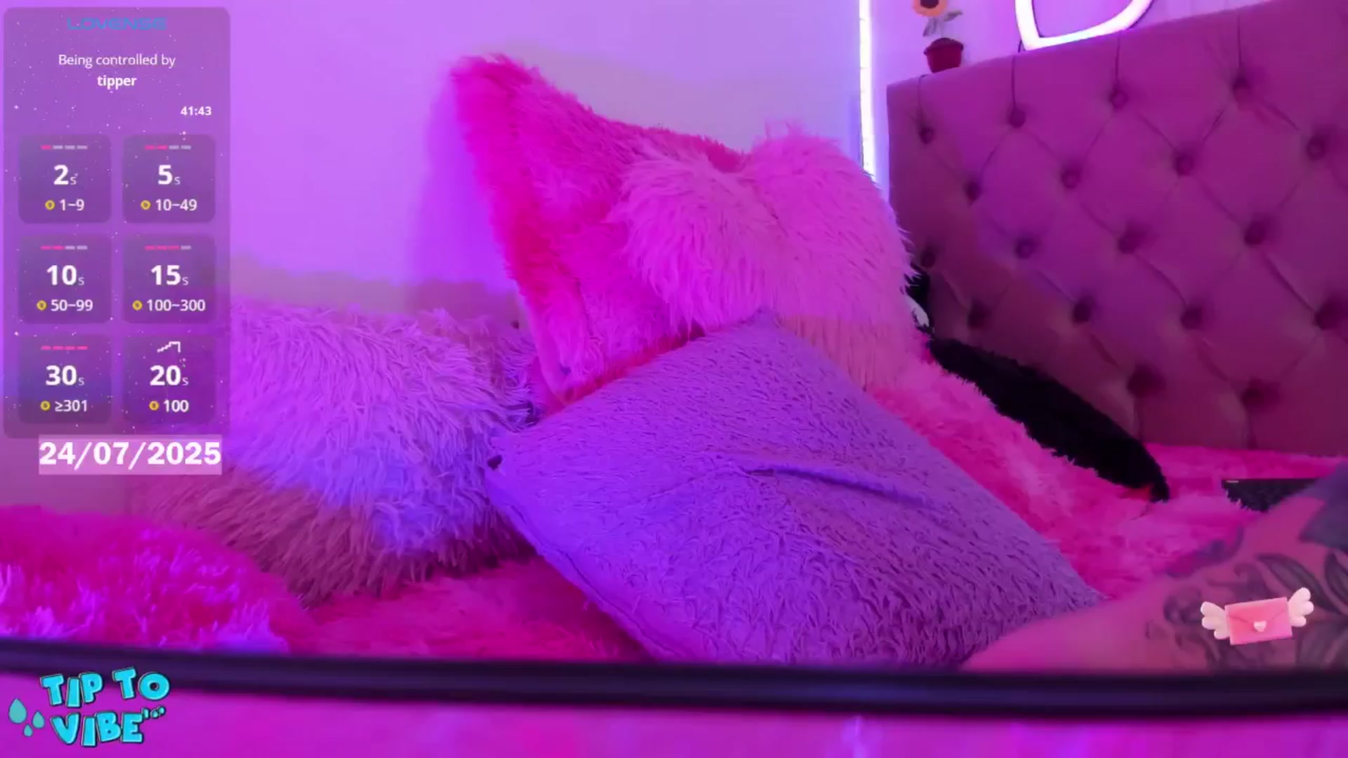 Gallery image thumbnail from Tifannys_ti's myfreecams stream on, 07/24/2025, 14:24 image 17 of 20