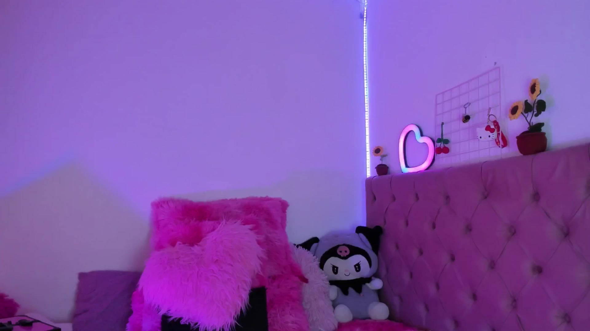 Gallery image thumbnail from Tifannys_ti's myfreecams stream on, 07/27/2025, 13:26 image 1 of 20