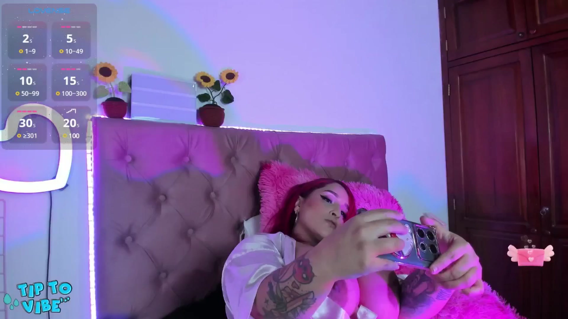 Gallery image thumbnail from Tifannys_ti's myfreecams stream on, 08/10/2025, 16:51 image 4 of 20