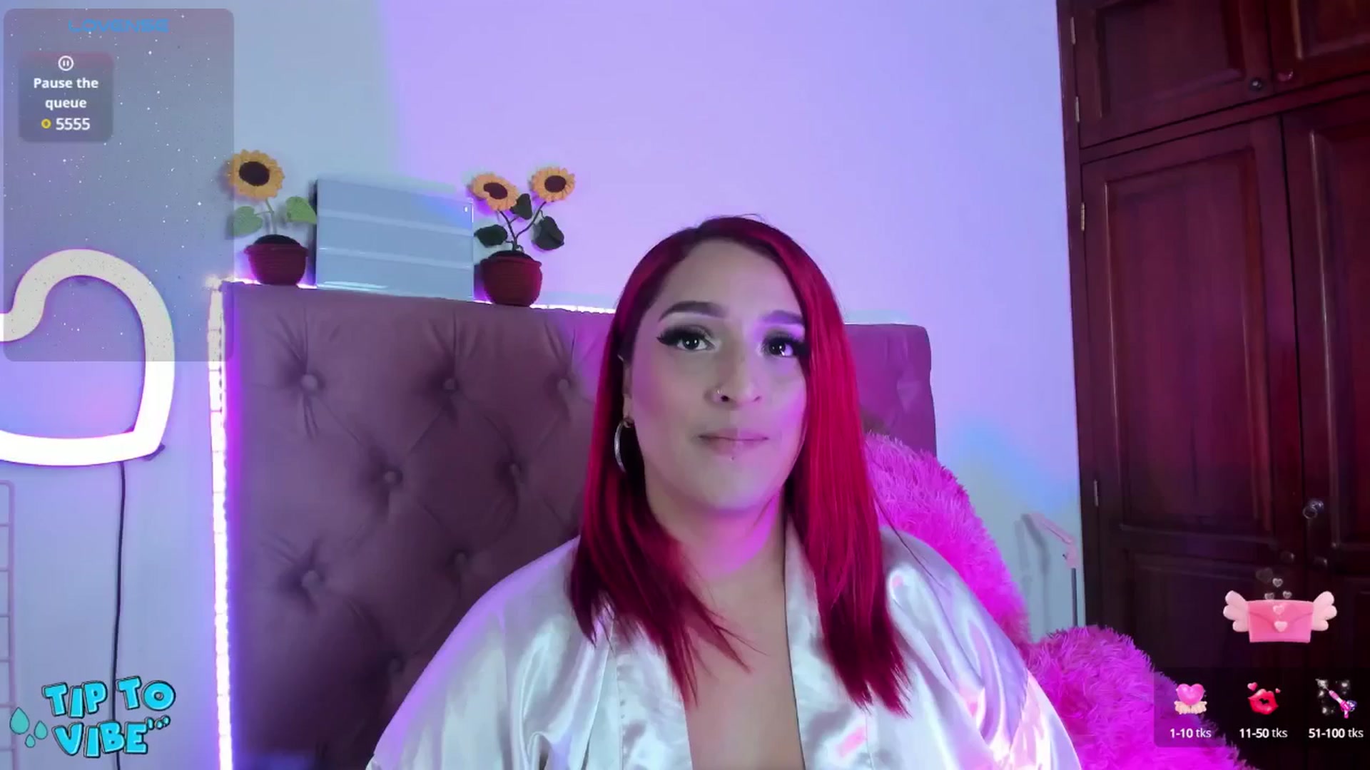 Gallery image thumbnail from Tifannys_ti's myfreecams stream on, 08/10/2025, 16:51 image 2 of 20