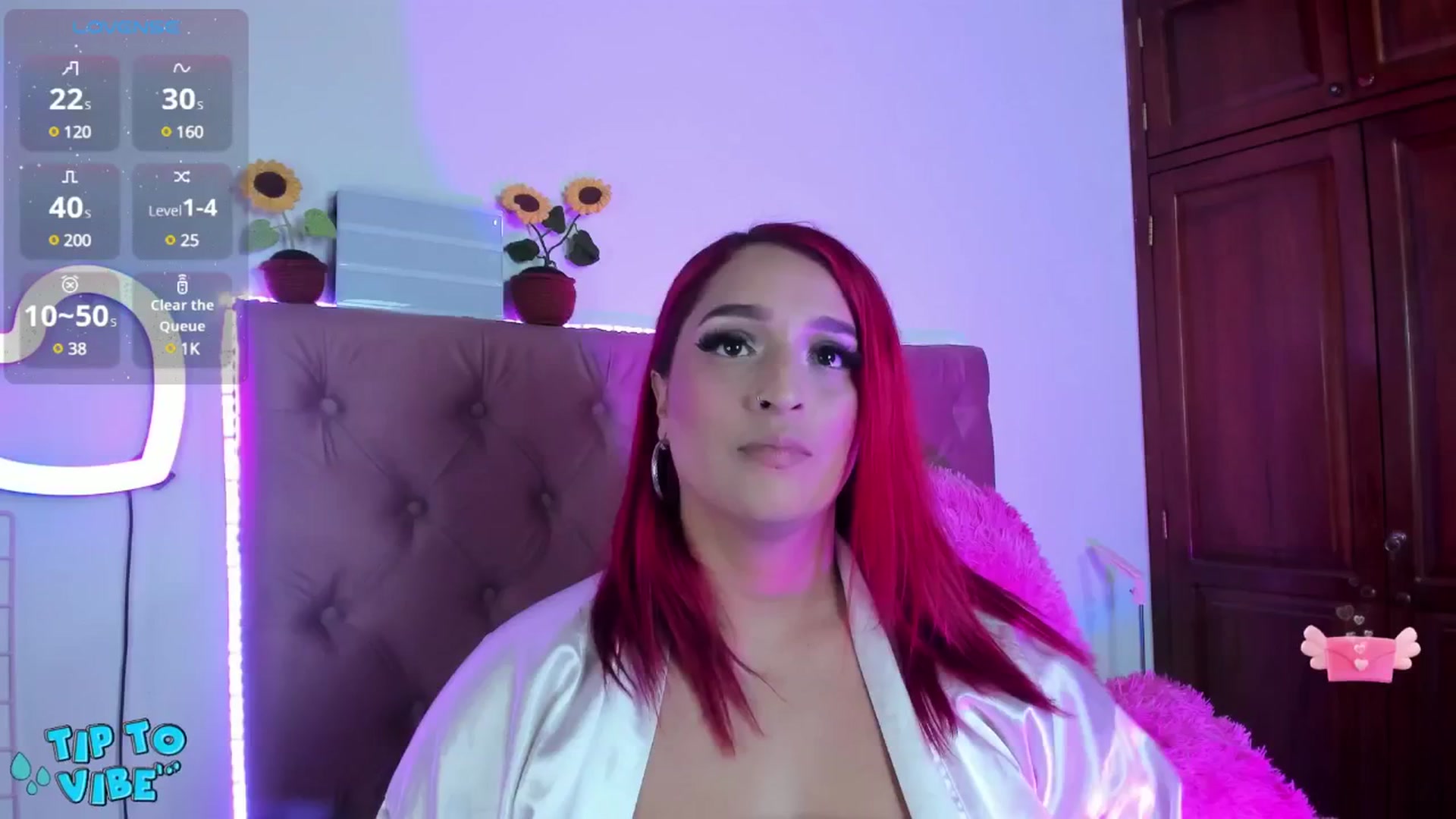 Gallery image thumbnail from Tifannys_ti's myfreecams stream on, 08/10/2025, 16:51 image 6 of 20