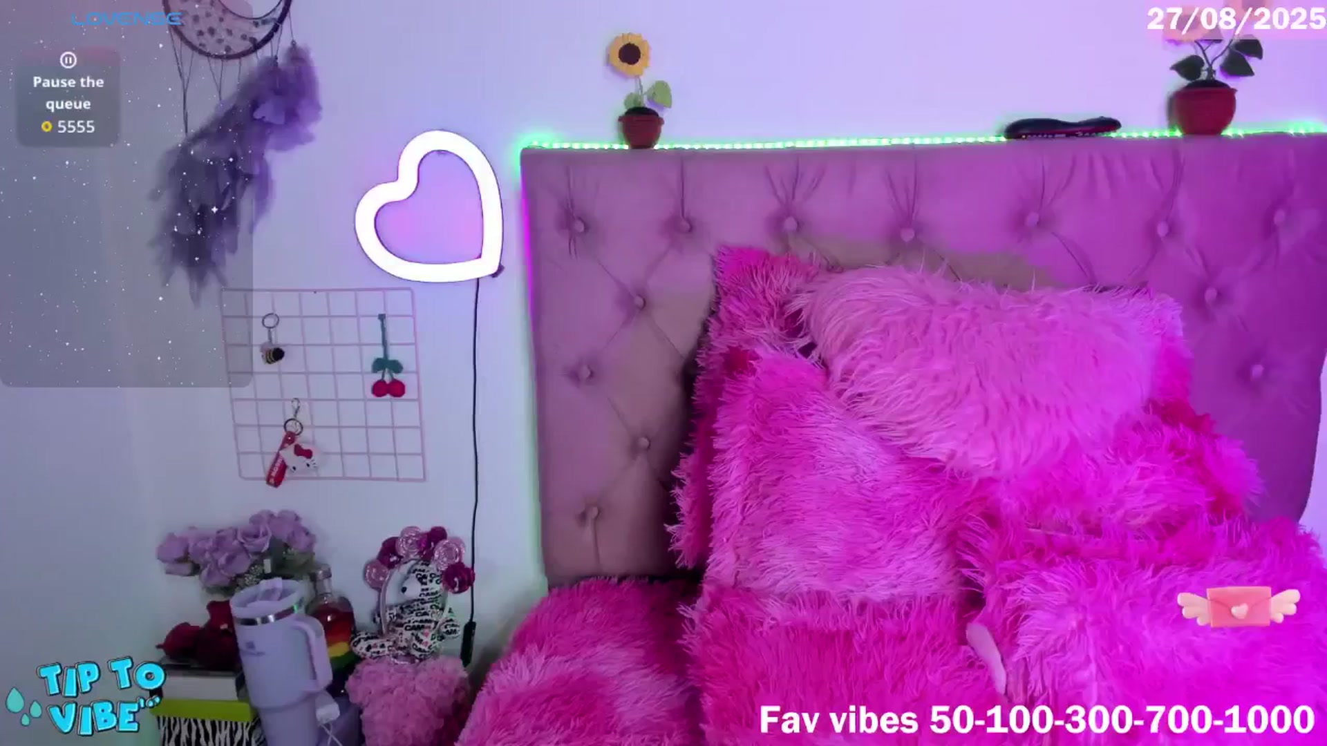 Gallery image thumbnail from Tifannys_ti's myfreecams stream on, 08/27/2025, 12:34 image 15 of 20