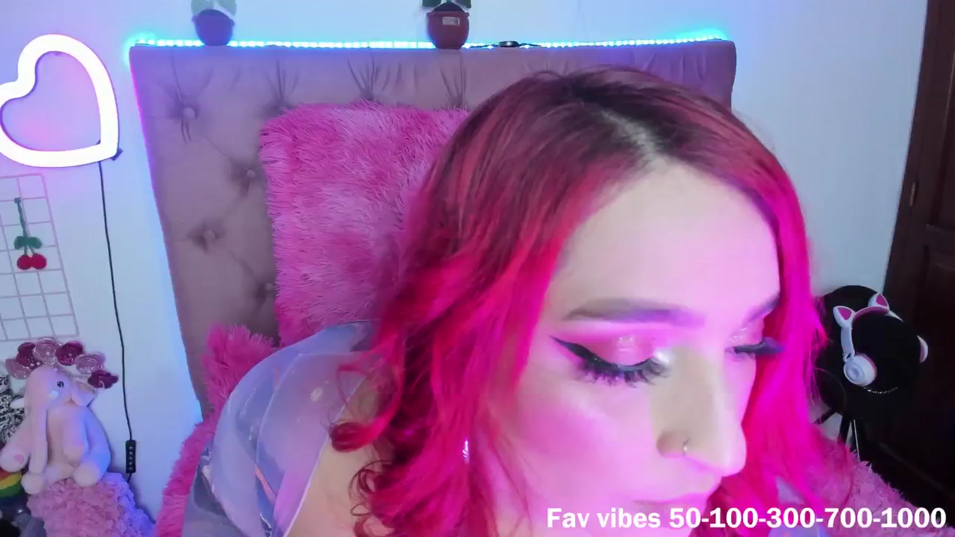 Gallery image thumbnail from Tifannys_ti's myfreecams stream on, 09/26/2025, 12:45 image 11 of 20