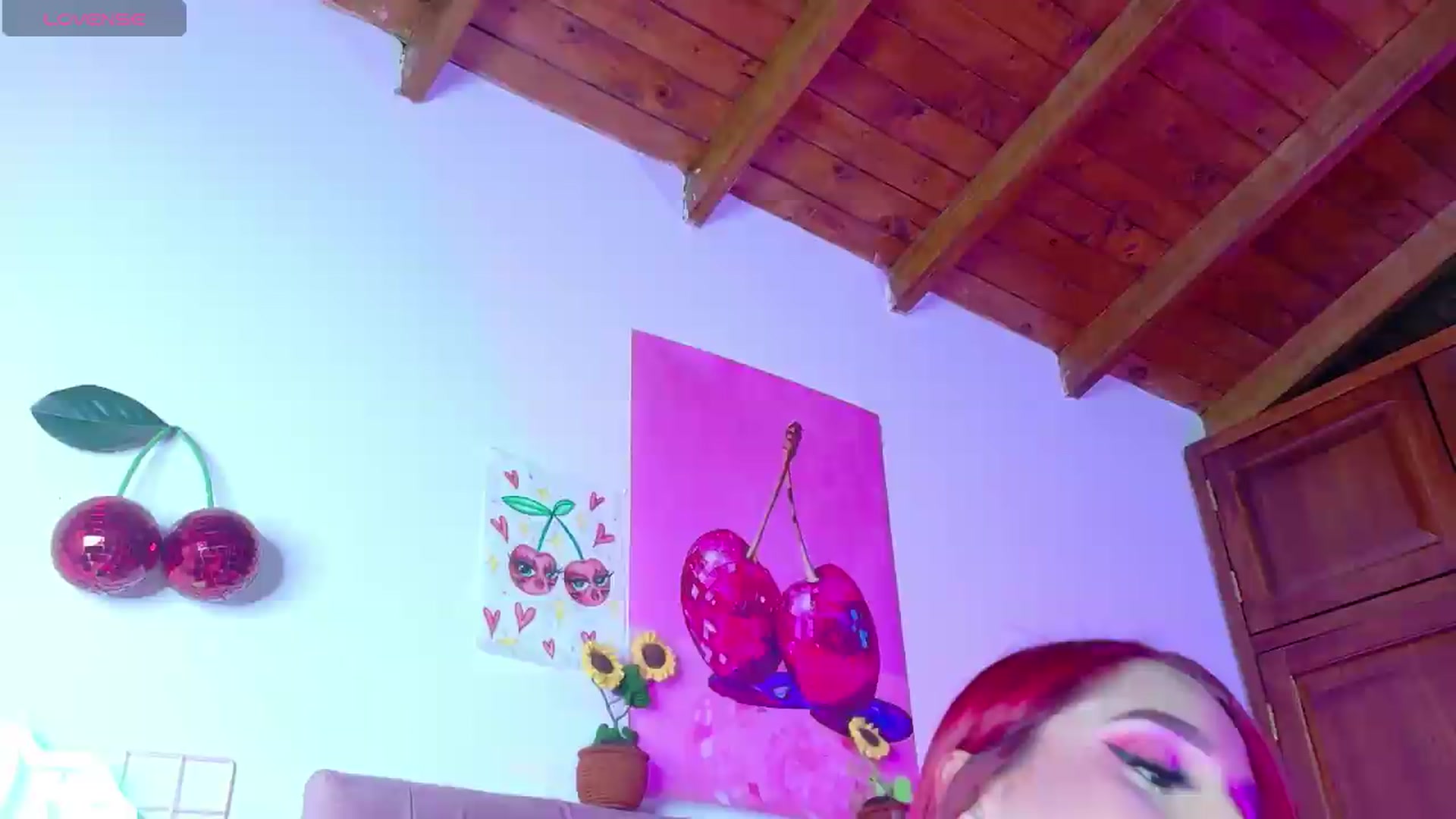 Gallery image thumbnail from Tifannys_ti's myfreecams stream on, 07/04/2026, 18:01 image 16 of 20