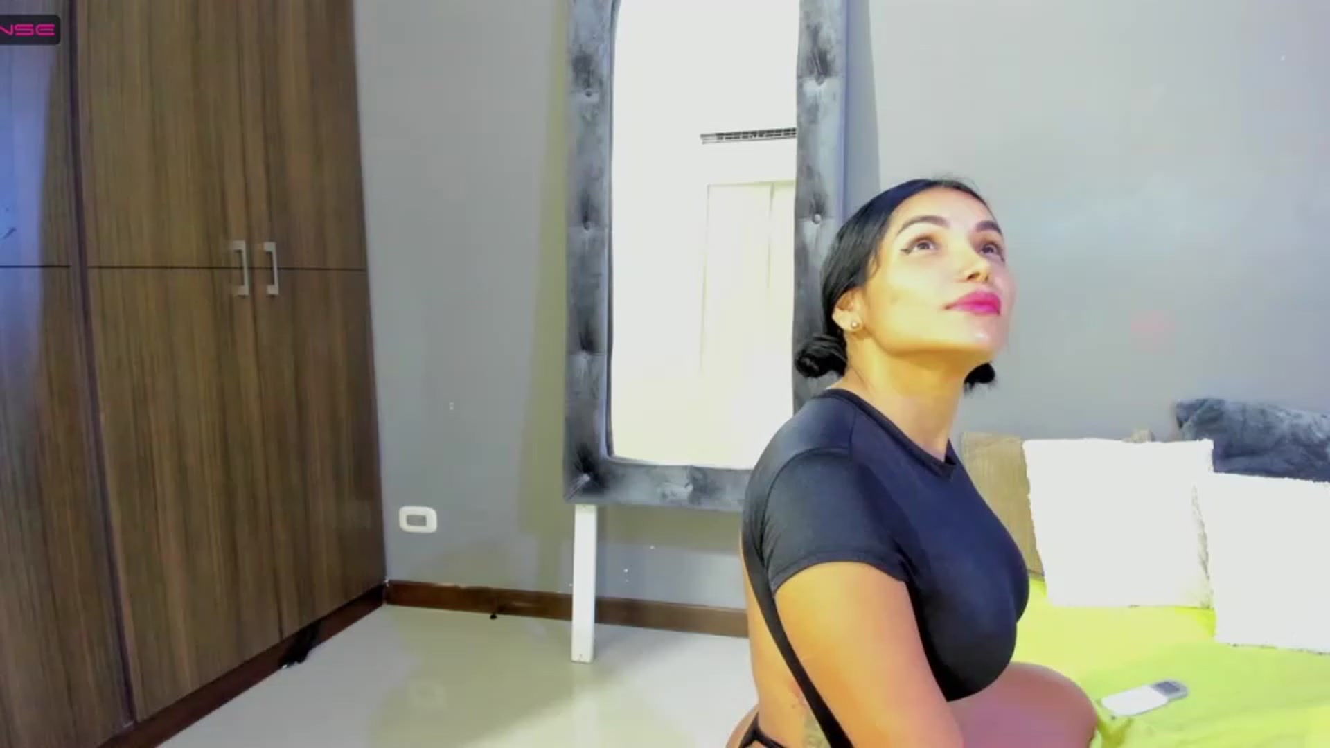 Gallery image thumbnail from TifanyDaniel's myfreecams stream on, 11/24/2022, 02:05 image 18 of 20
