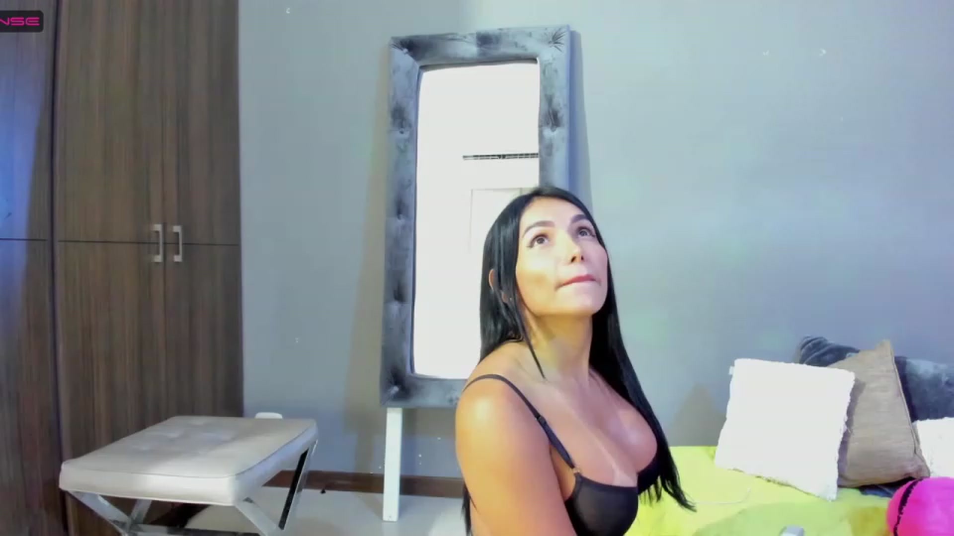 Gallery image thumbnail from TifanyDaniel's myfreecams stream on, 11/27/2022, 24:52 image 18 of 20