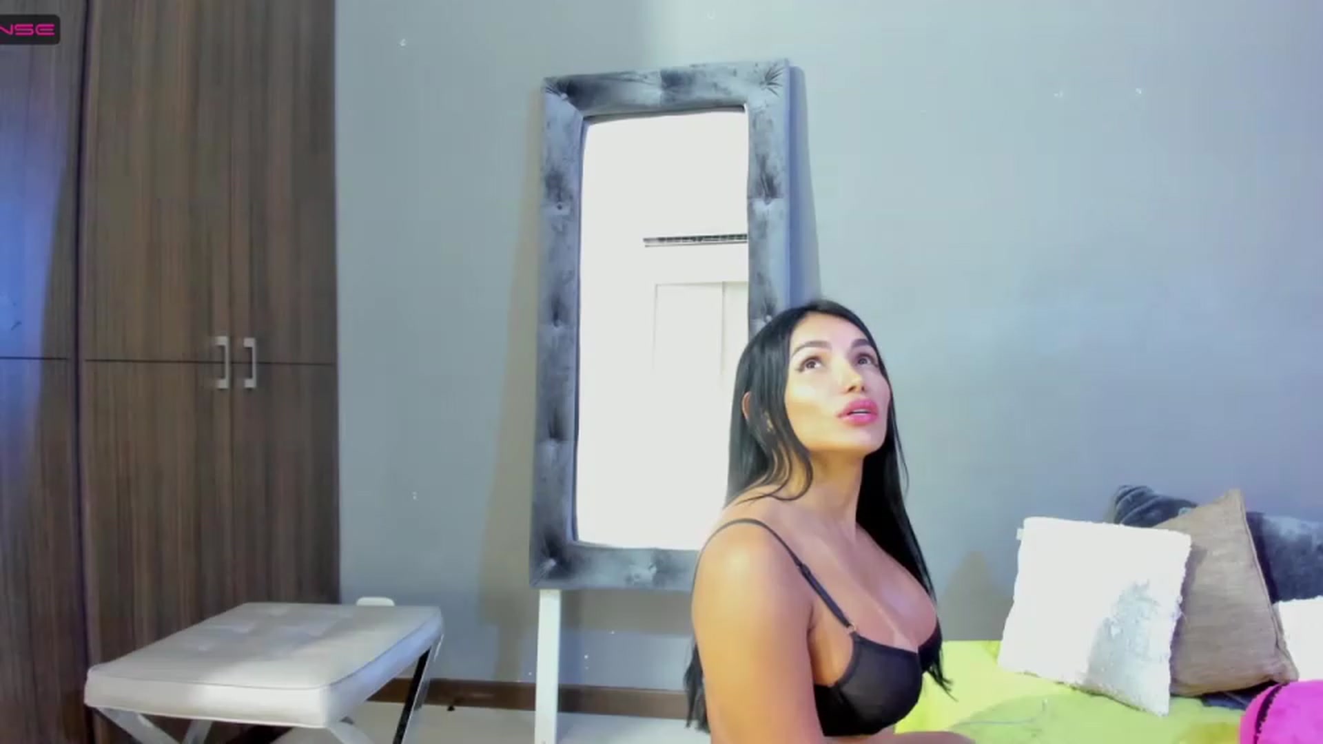 Gallery image thumbnail from TifanyDaniel's myfreecams stream on, 11/27/2022, 24:52 image 4 of 20