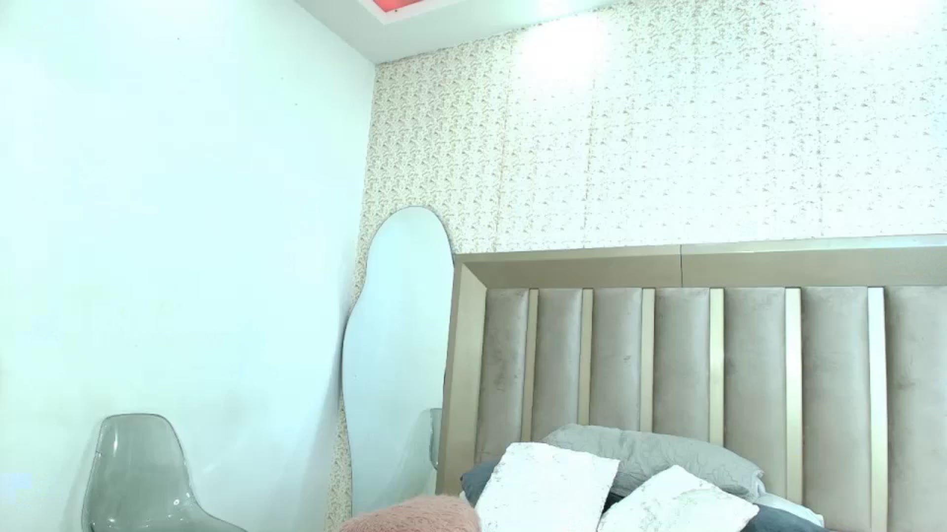 Gallery image thumbnail from TifanyDaniel's myfreecams stream on, 04/20/2025, 01:03 image 4 of 20